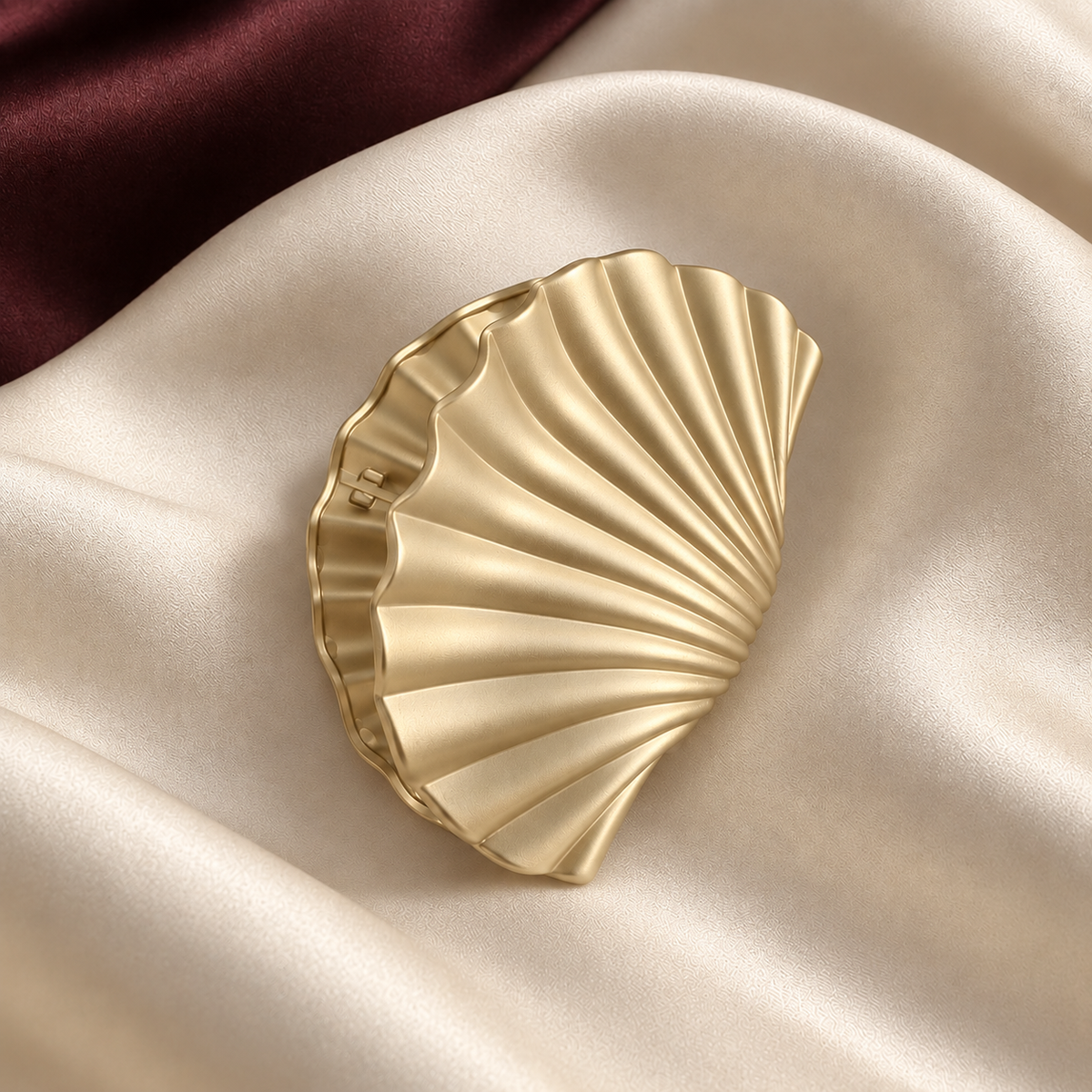 TFC Shell Sculpt Claw Gold Plated Hair Clip
