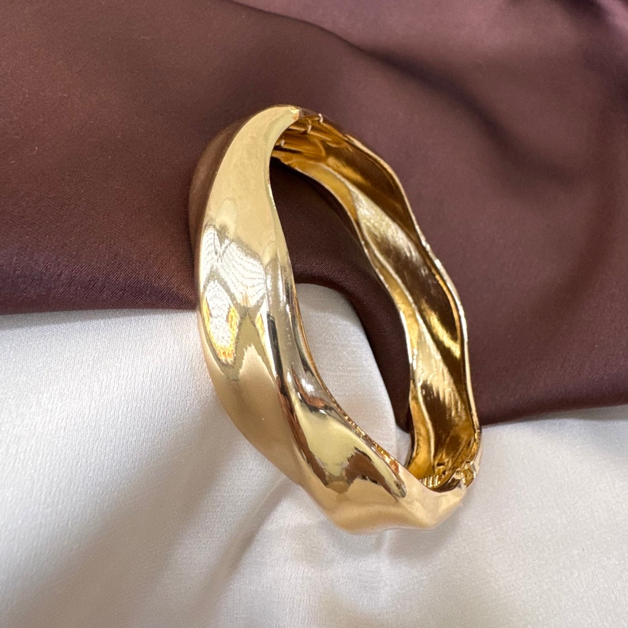 TFC Size 2.6 Thin Swirl Gold Plated Bracelet Bangle