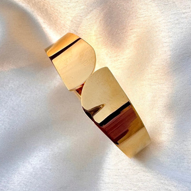 TFC Size 2.6 Pointed Corner Gold Plated Bracelet Bangle