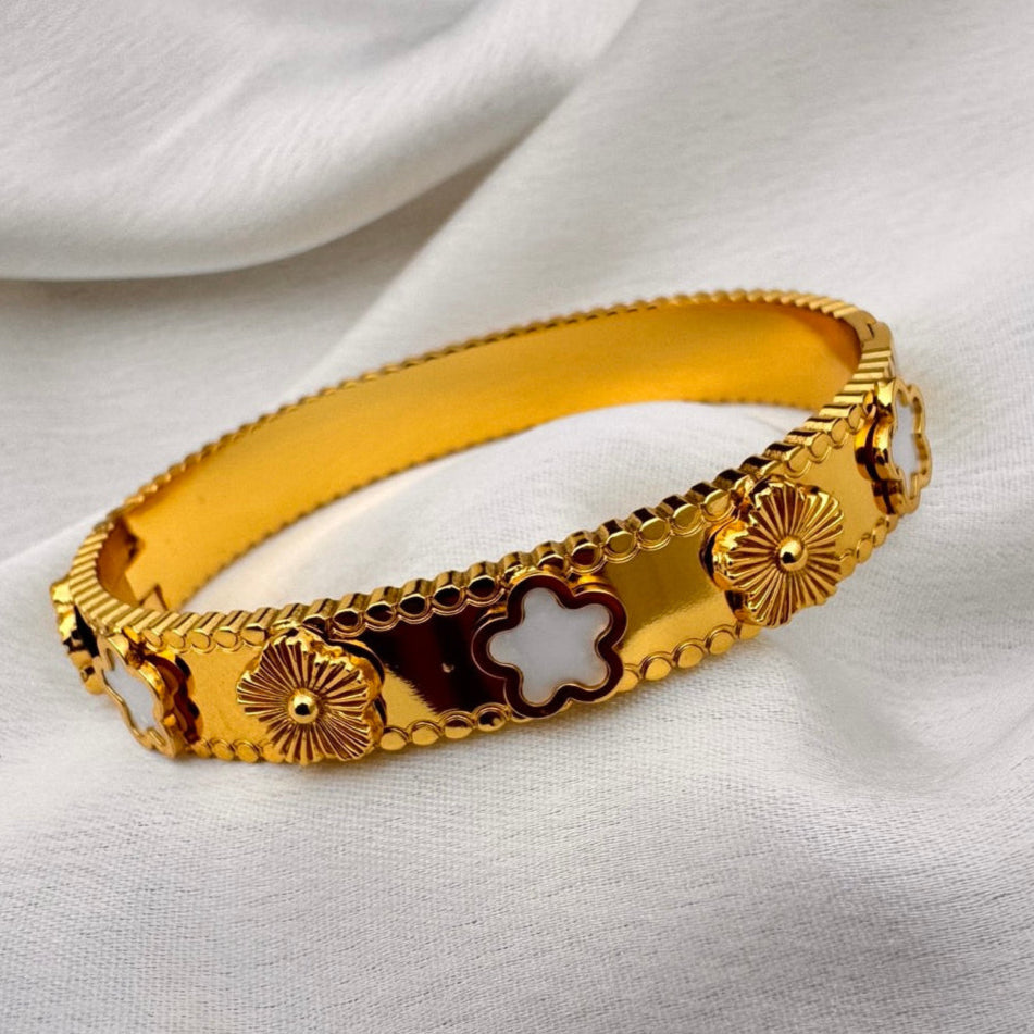 TFC Size 2.8 Calmy Bloom Gold Plated Bracelet Bangle