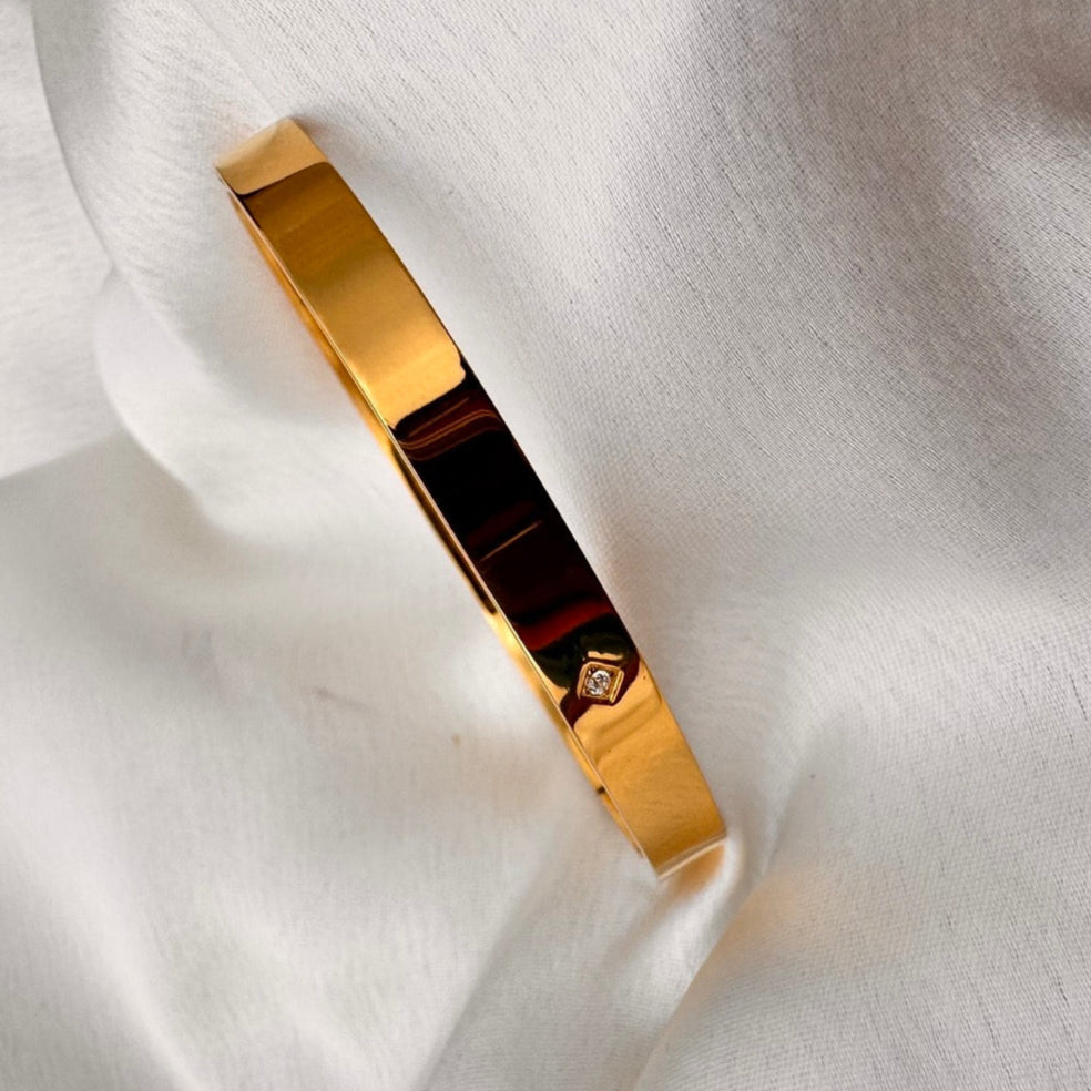 TFC Size 2.8 Single Stone Gold Plated Bracelet Bangle