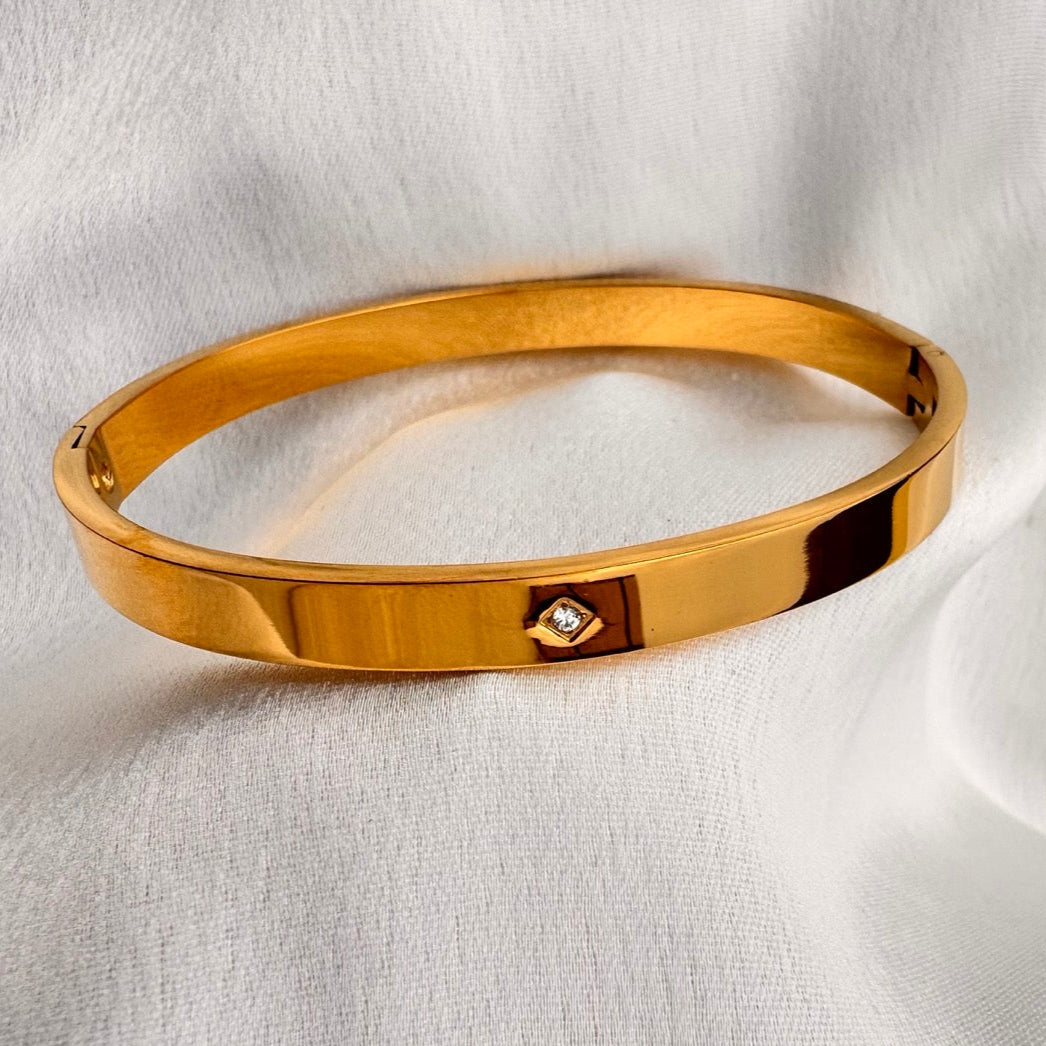 TFC Size 2.8 Single Stone Gold Plated Bracelet Bangle