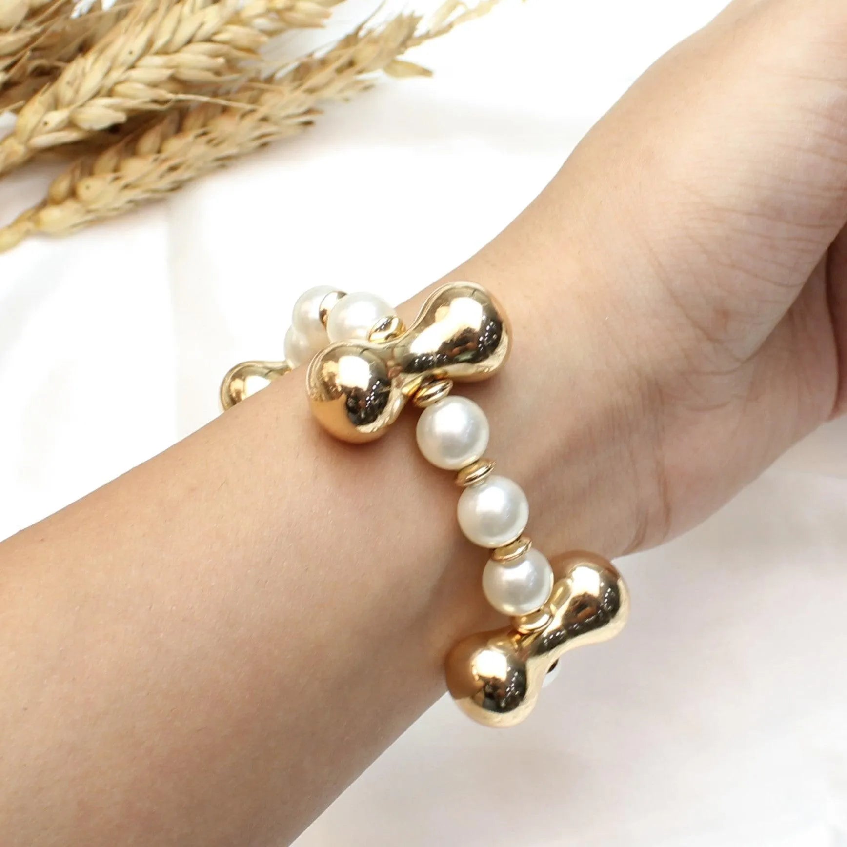 TFC 4 Dogbone Pearl Adjustable Bracelet