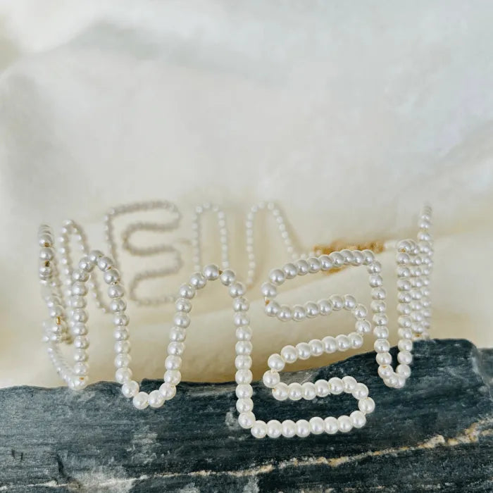 TFC Sonam Kapoor's Fende Abstract Pearl Choker Necklace