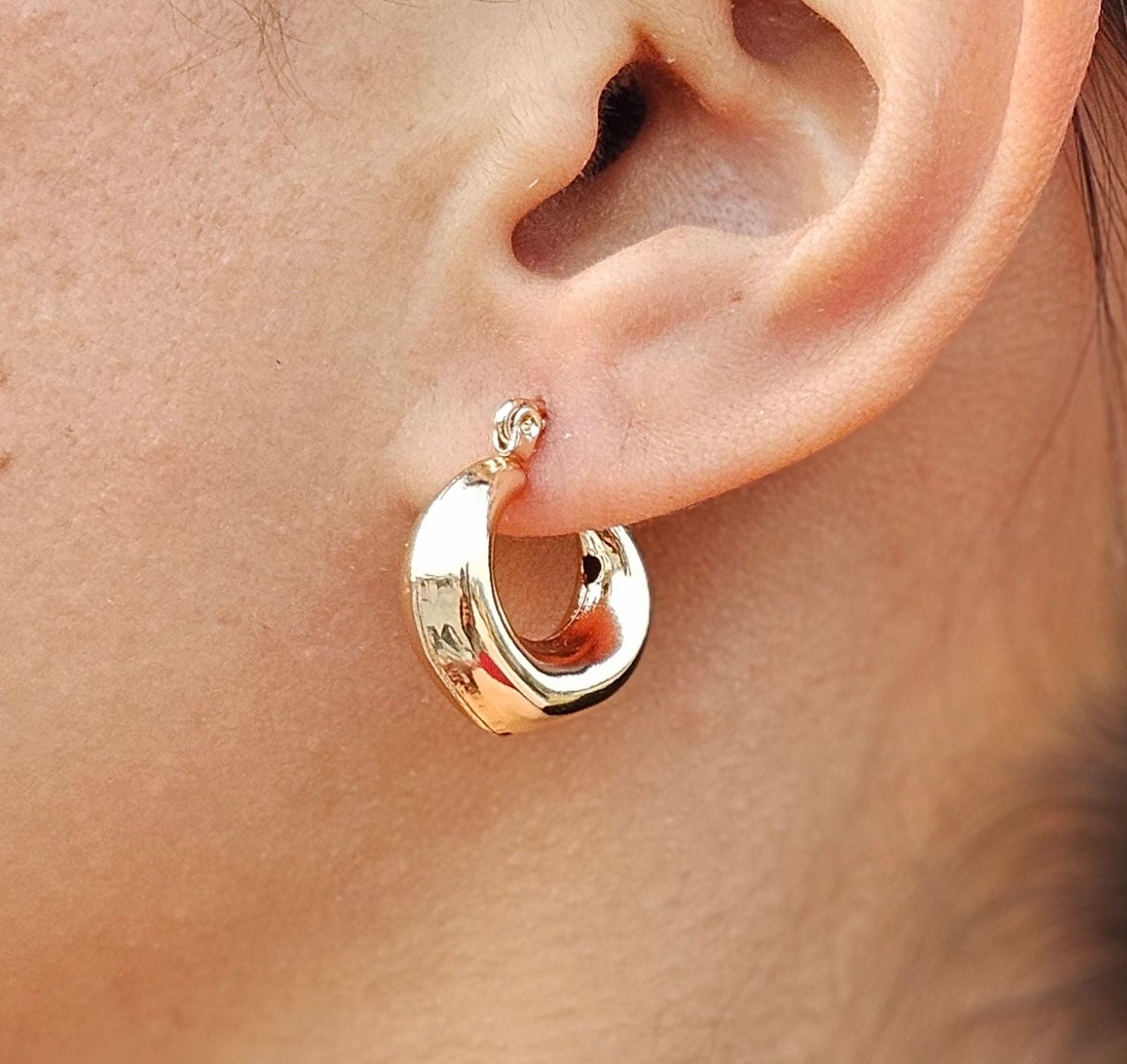 TFC Hollow Leaf Gold Pleted Hoop Earrings