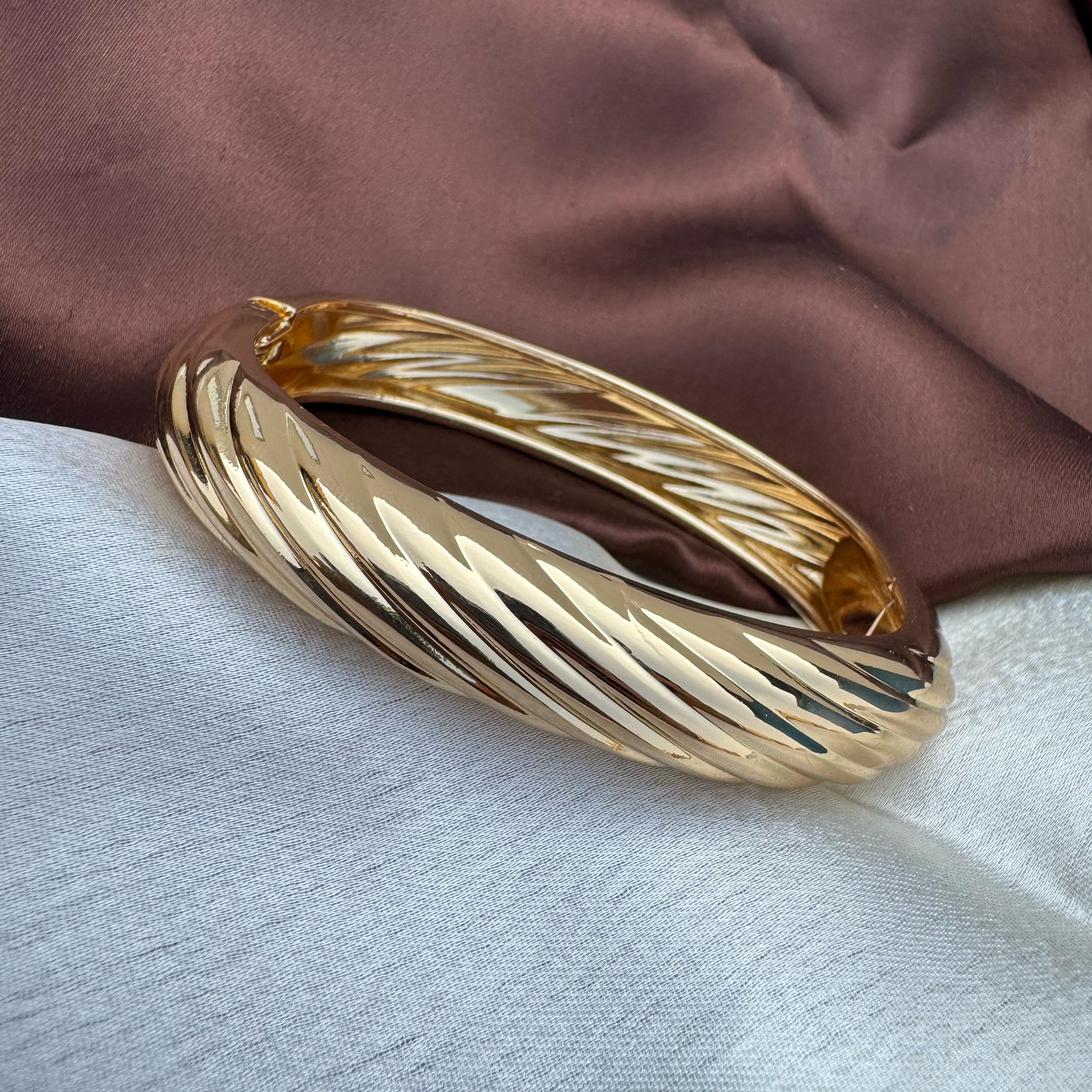 TFC Size 2.6 Swirls Gold Plated Bracelet Bangles