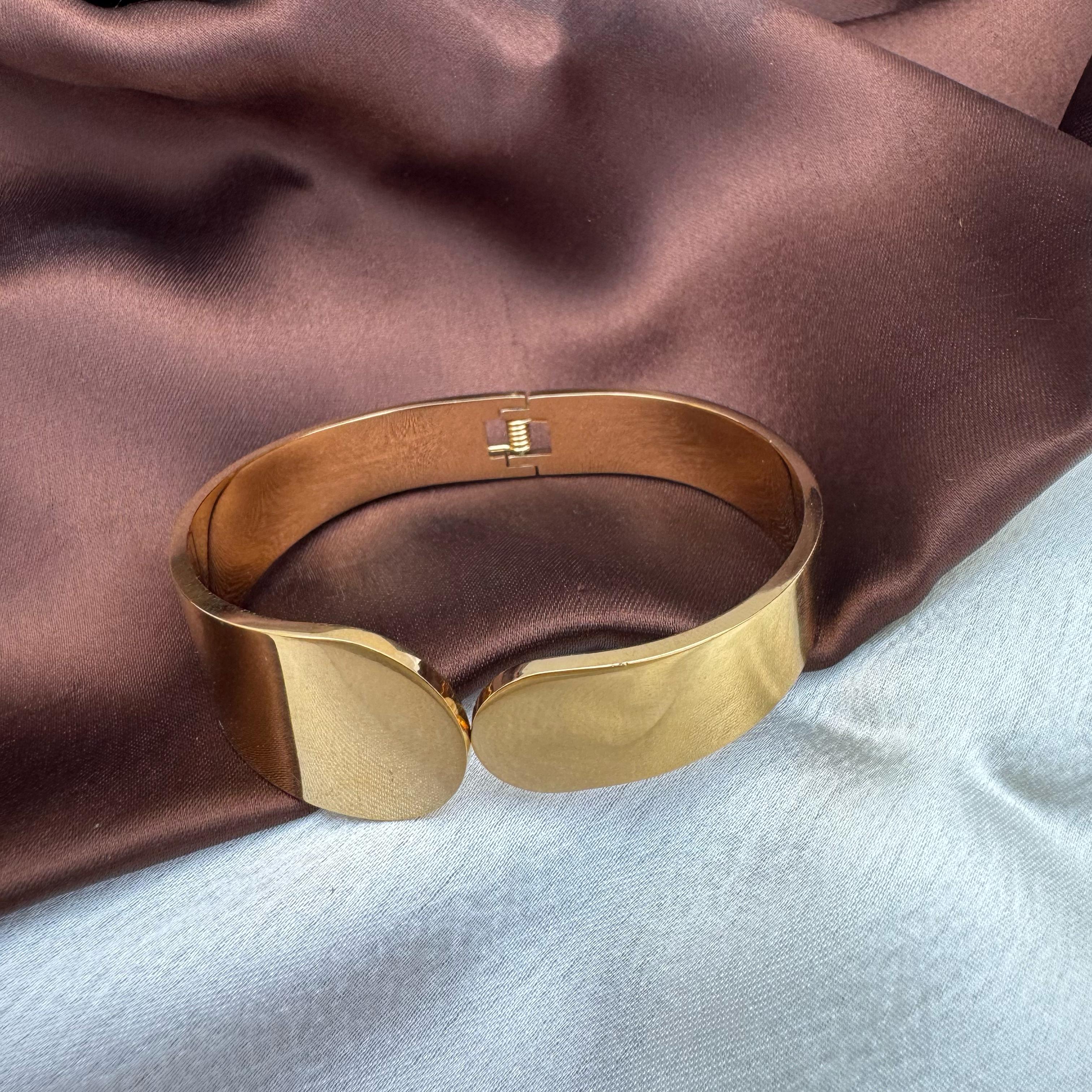 TFC Size 2.6 Party Glam Gold Plated Bracelet Bangle