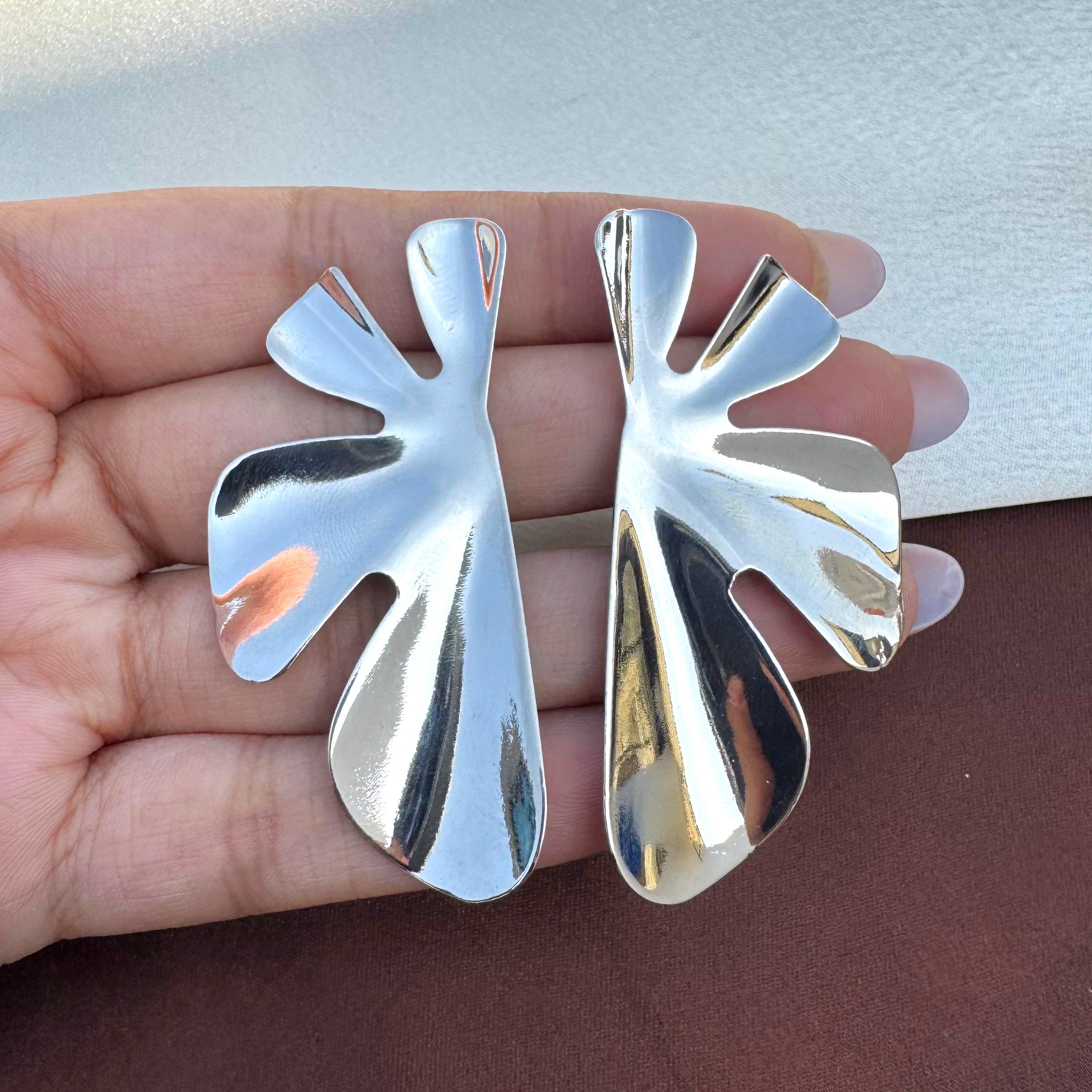 TFC Lusture Leaf Silver Plated Stud Earrings