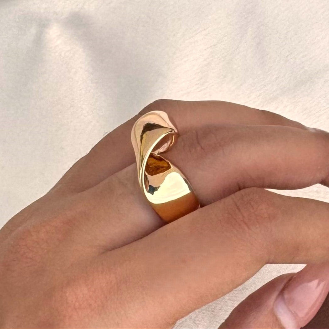 TFC Size 2.6 cm Twister Gold Plated Ring