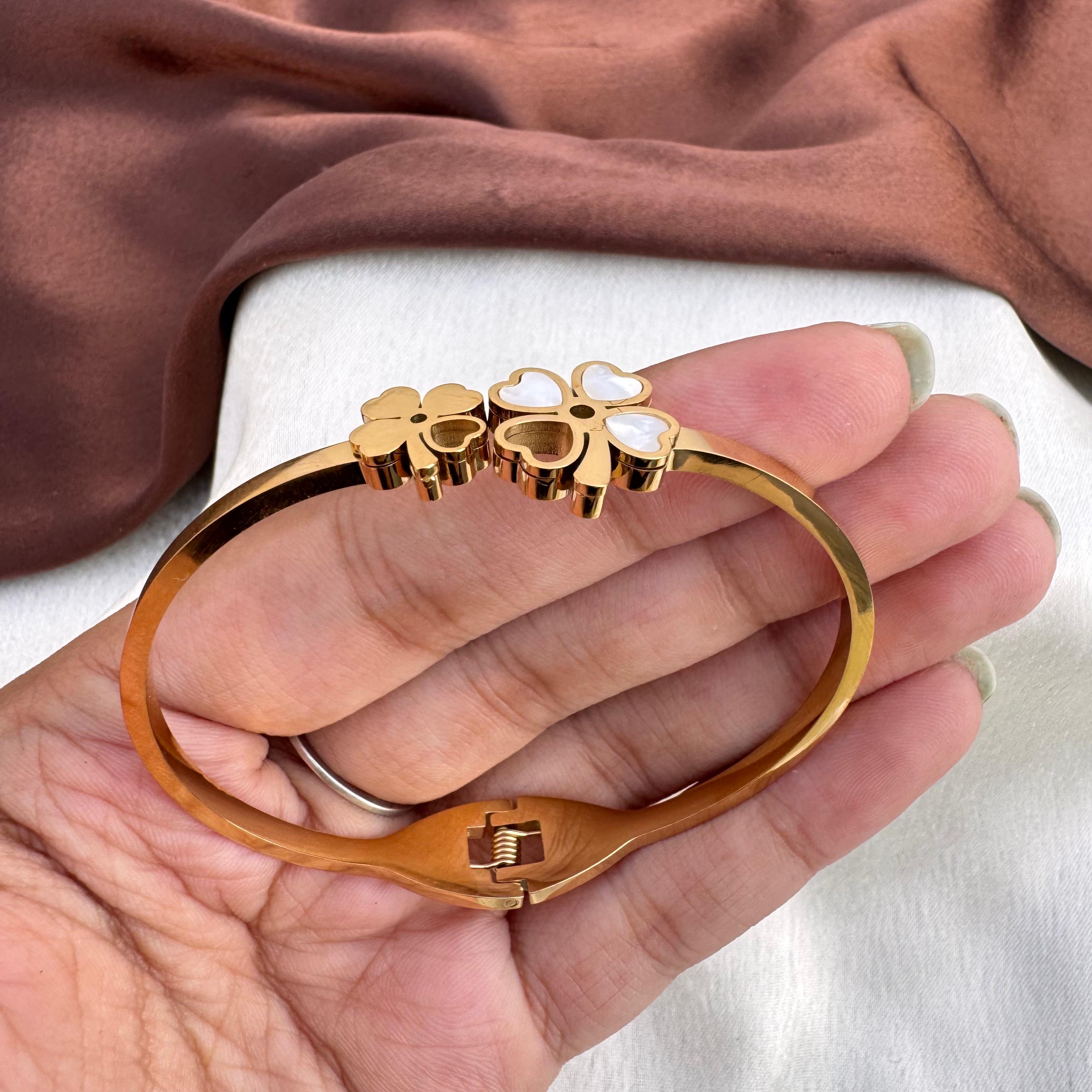 TFC Size 2.6 White Clover Gold Pated Bracelet Bangle