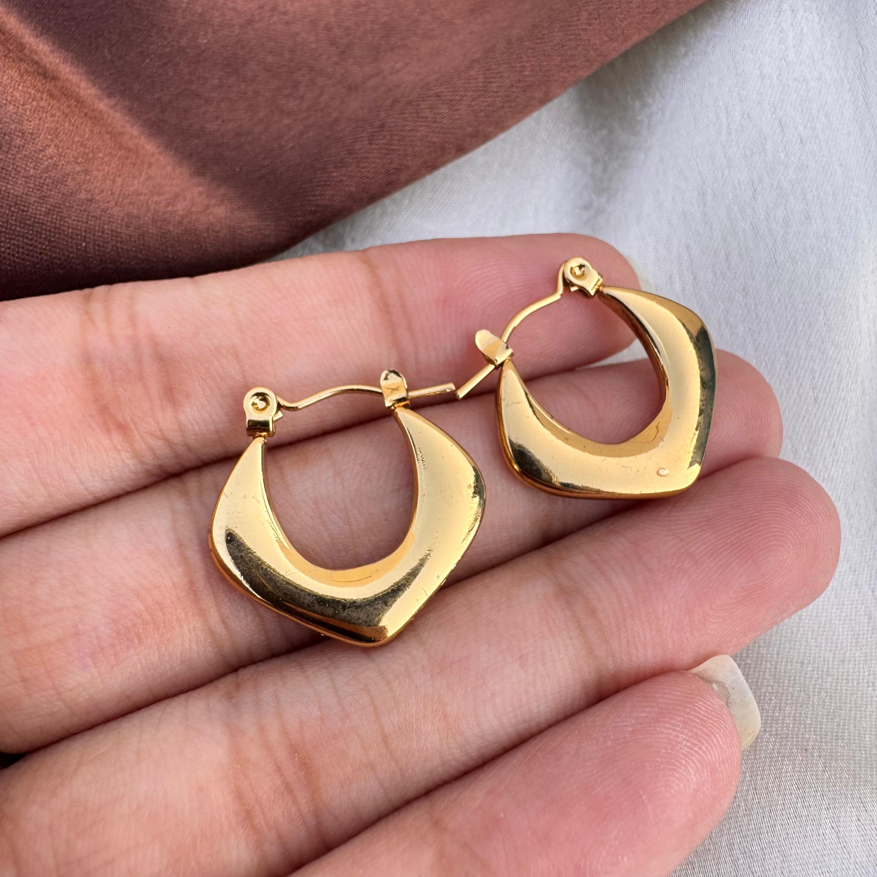 TFC Minimal Arc Gold Plated Hoop Earrings