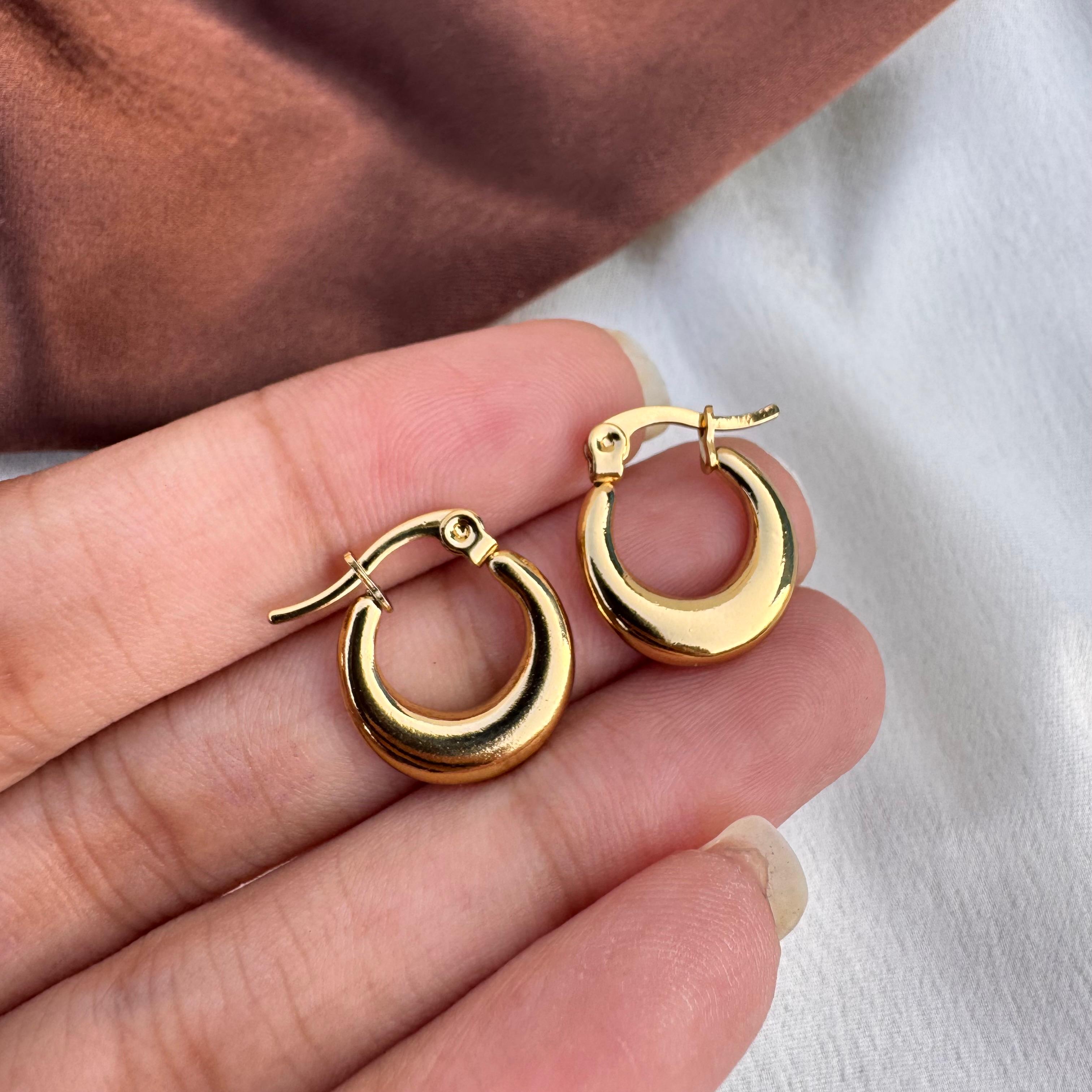 TFC Auric Hug Gold Plated Huggies