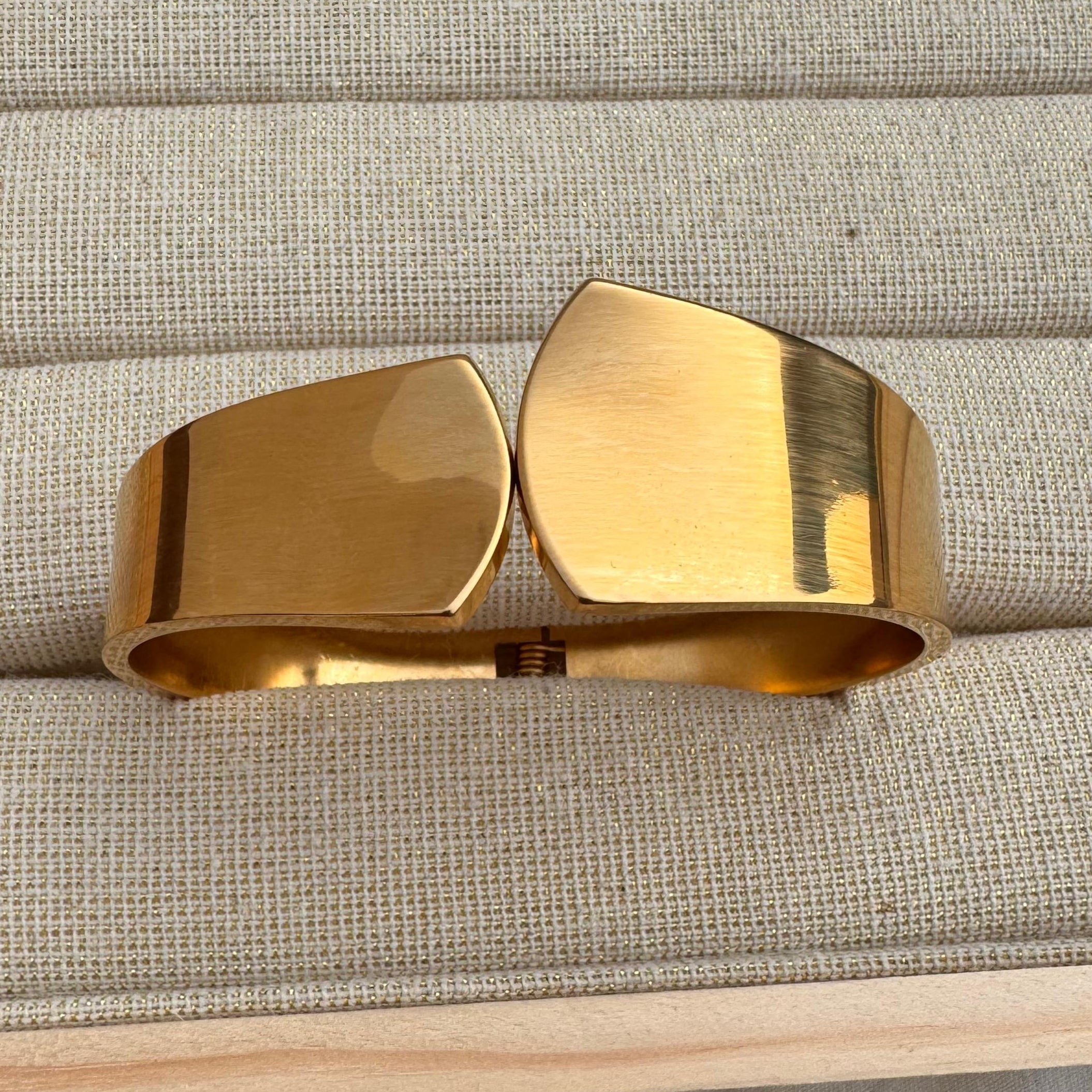 TFC Size 2.6 Simple Shine Gold Plated Bracelet Bangle