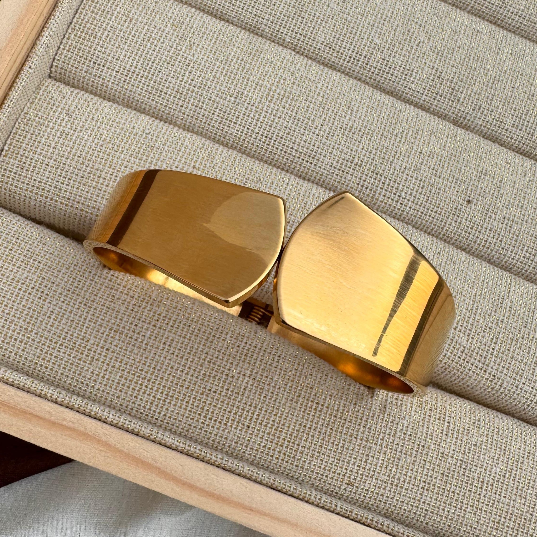 TFC Size 2.6 Simple Shine Gold Plated Bracelet Bangle