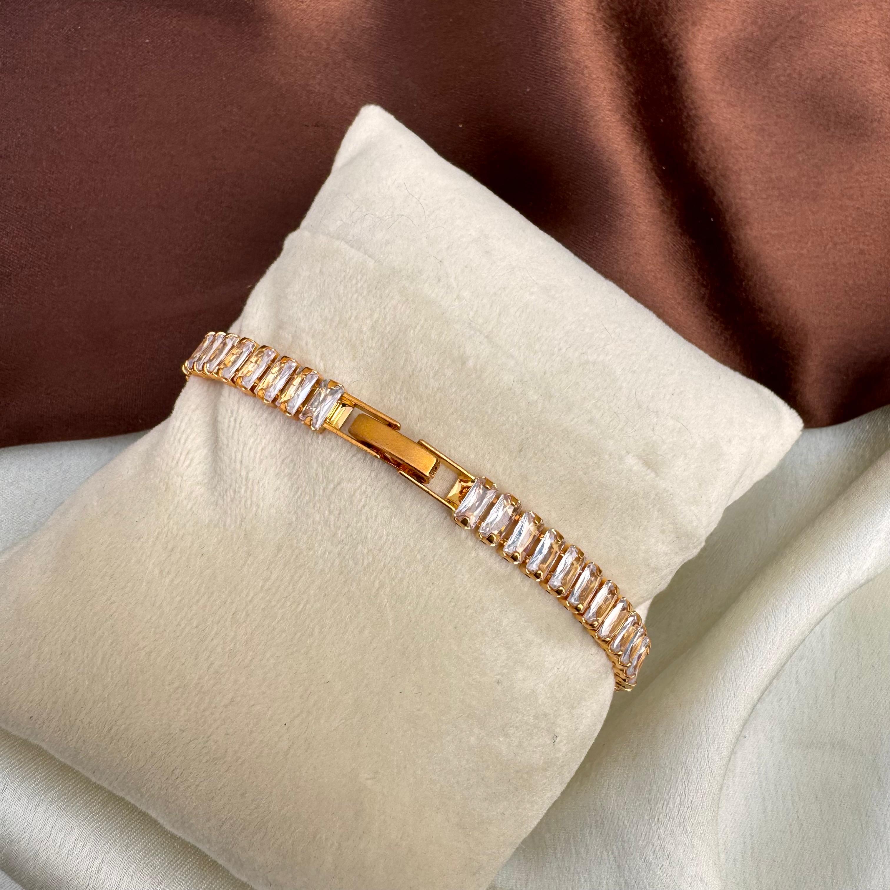 TFC Recto Stone Gold Plated Bracelet (Length 16 cm)