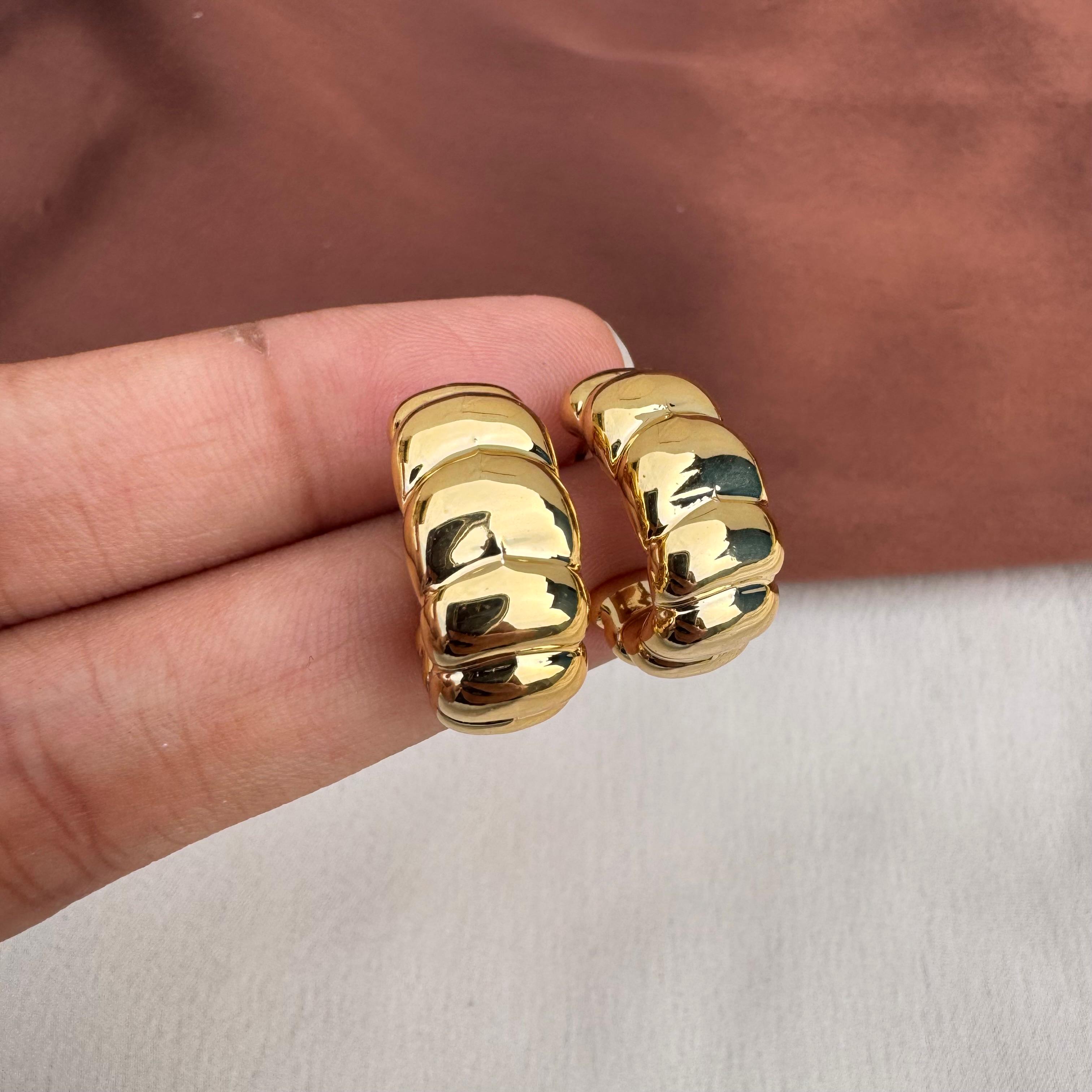 TFC Catchy Gold Plated Hoop Earrings