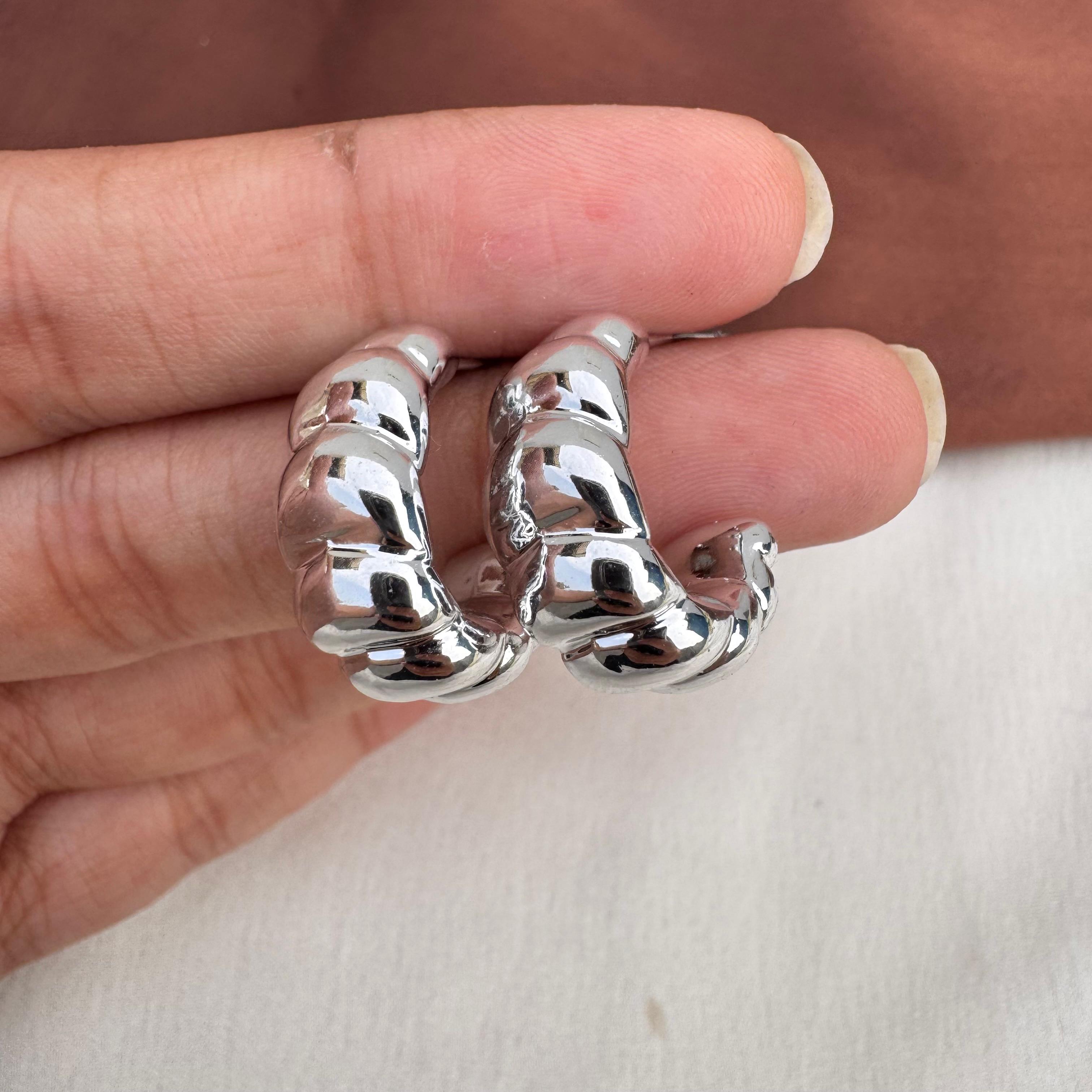 TFC Catchy Silver Plated Hoop Earrings