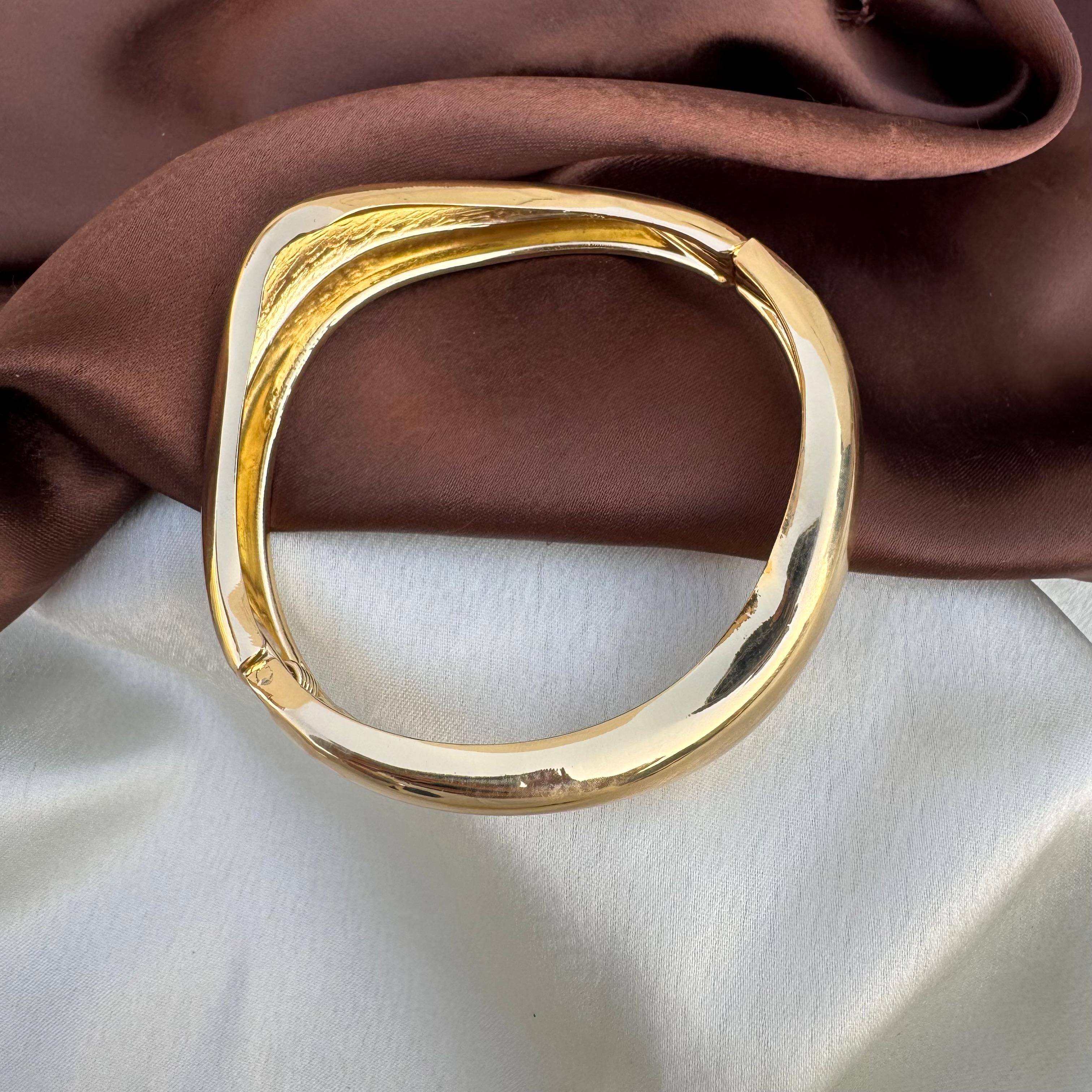 TFC Size-2-8 Waveline Gold Plated Bracelet Bangle