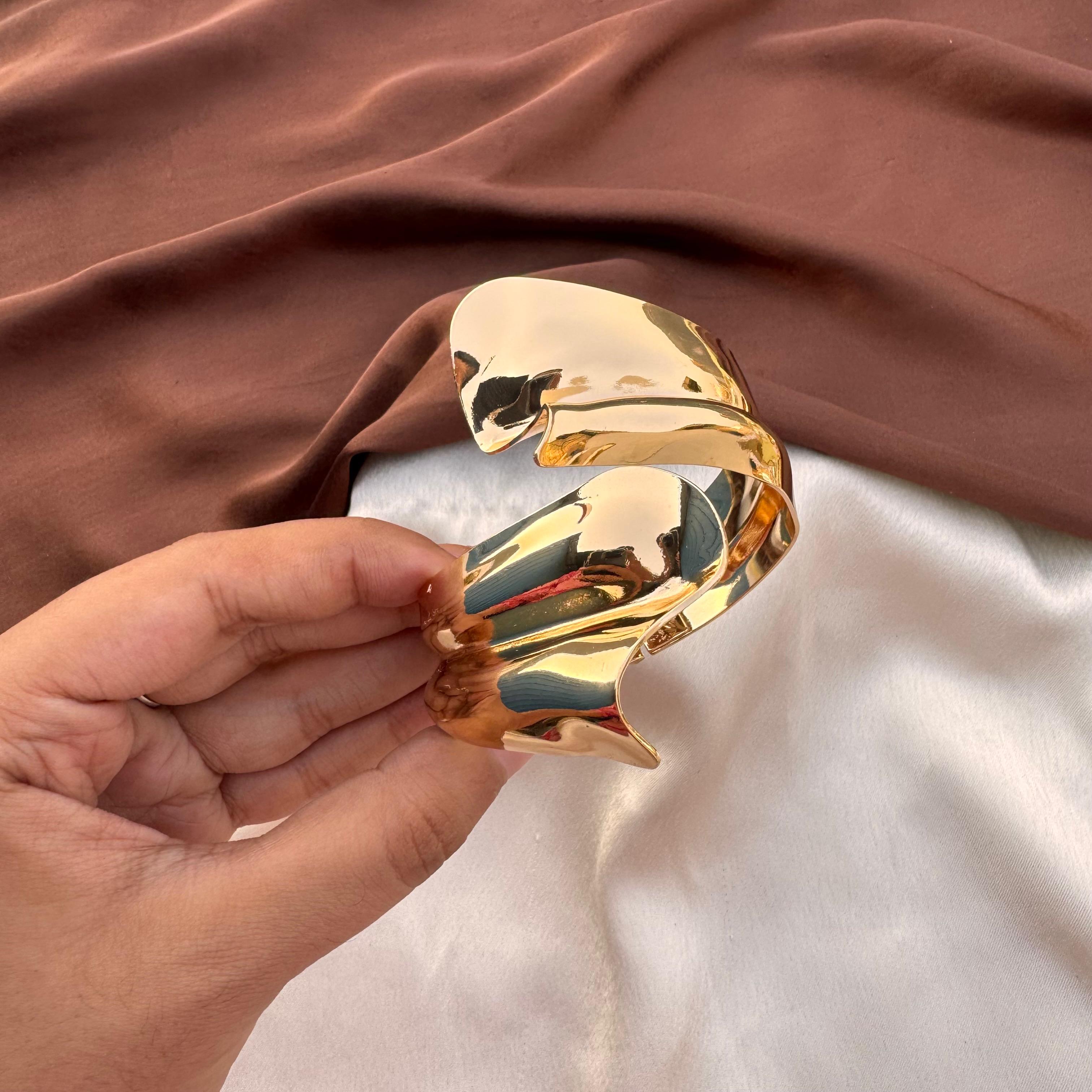 TFC Size 2.8 Molten Wave Gold Plated Bracelet Bangle