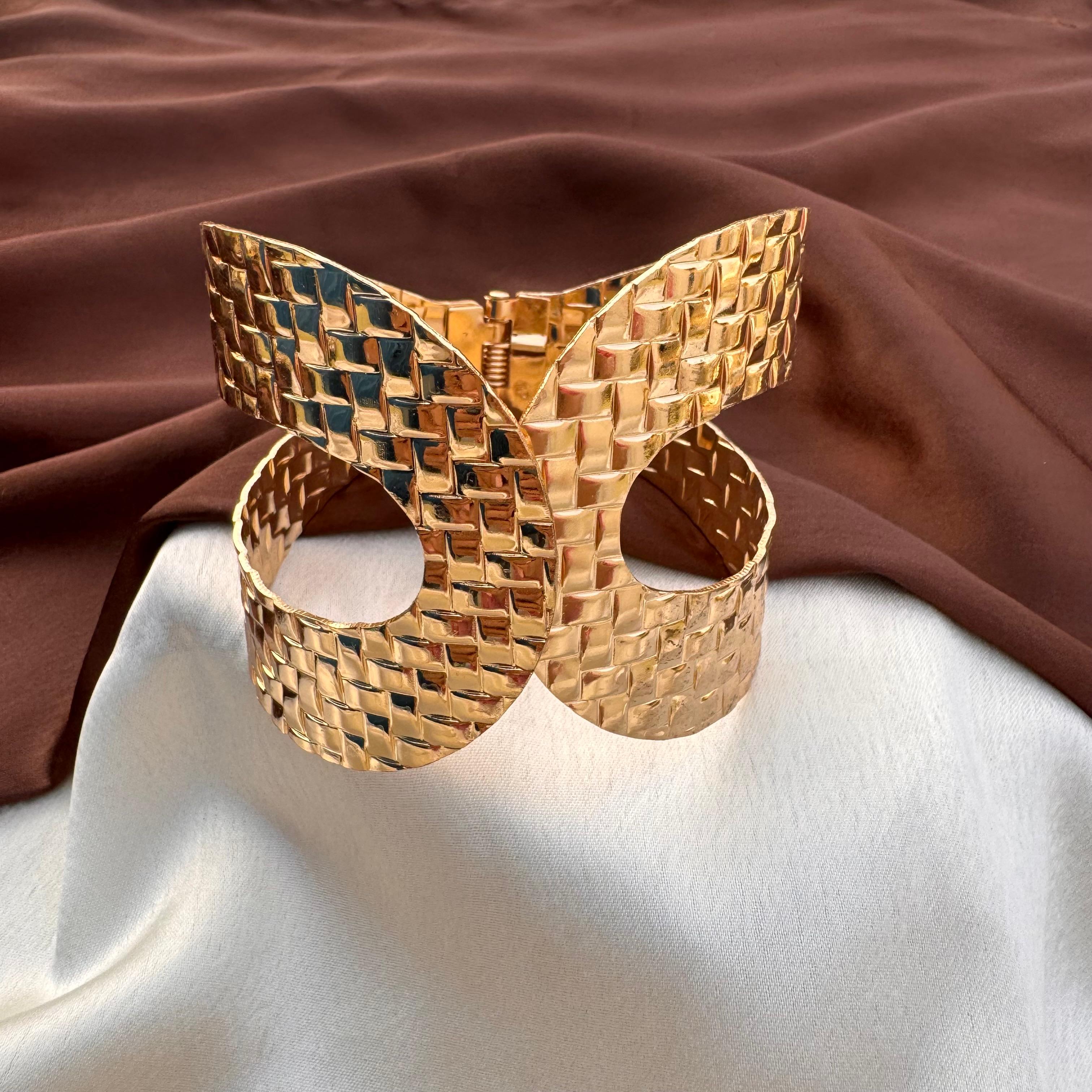 TFC Size 2.8 Check Flow Gold Plated Bracelet Bangle