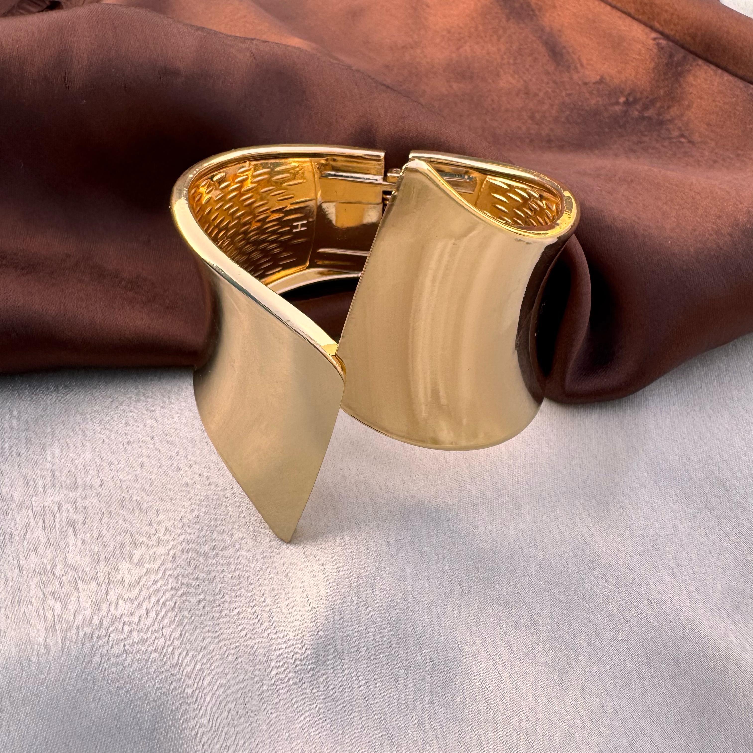 TFC Size 2.8 Charm Clique Gold Plated Bracelet Bangle