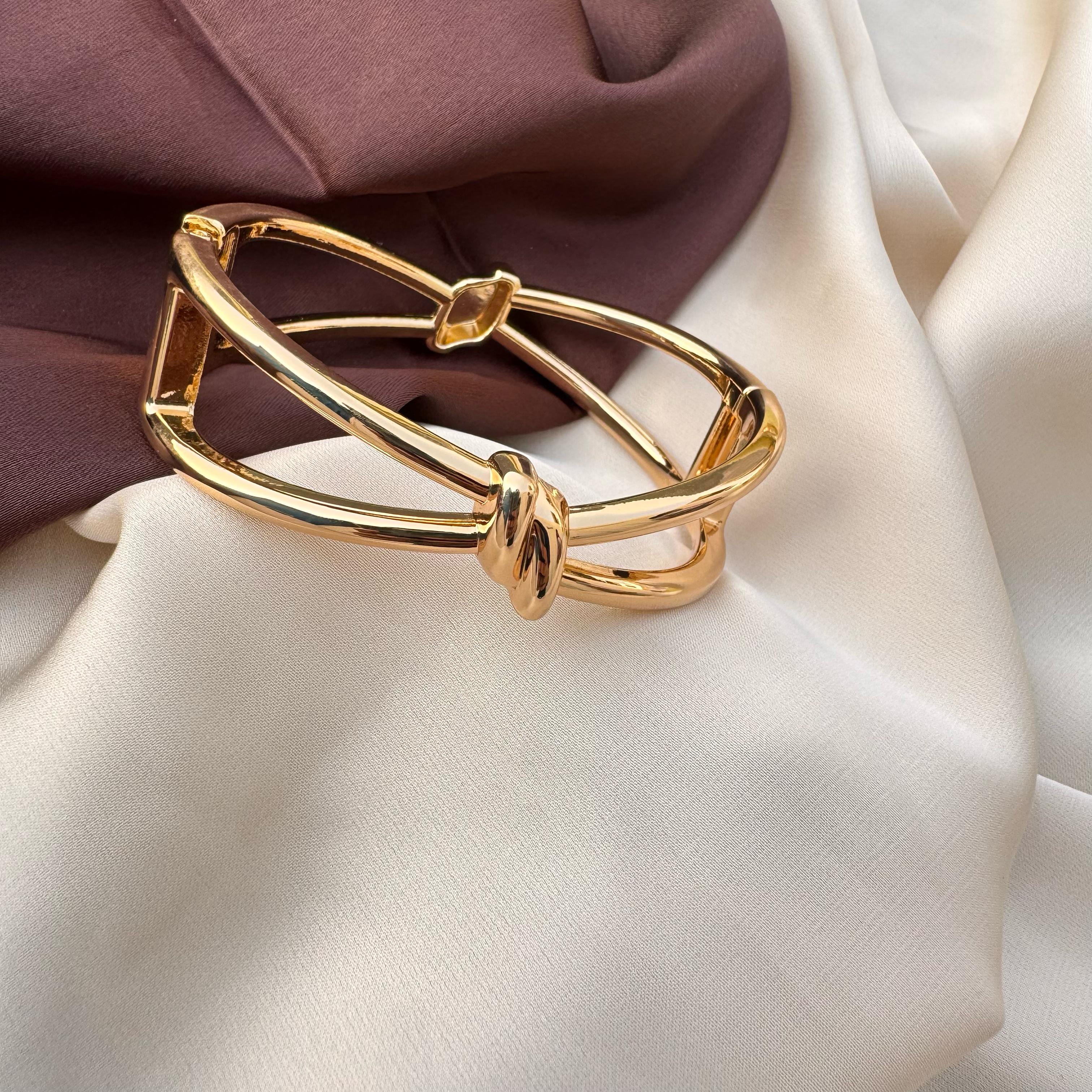 TFC Petite Knot Gold Plated Barcelet Bangle (size 2-8)