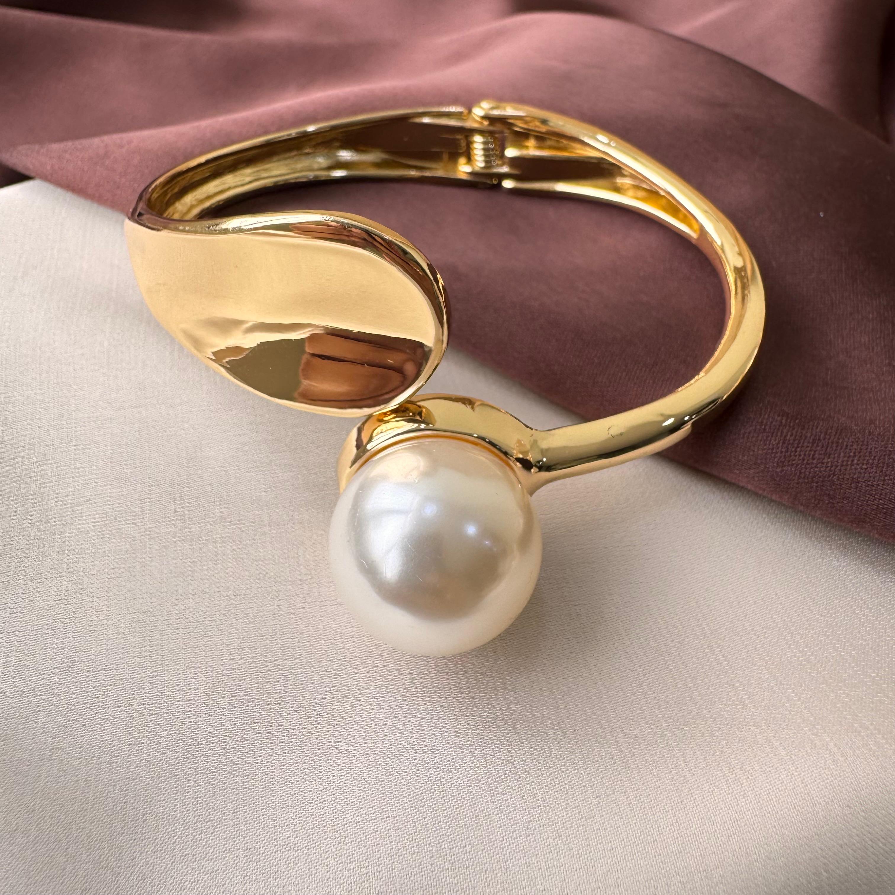 TFC Size 2.6 Single Pearl Gold Plated Bracelet Bangle