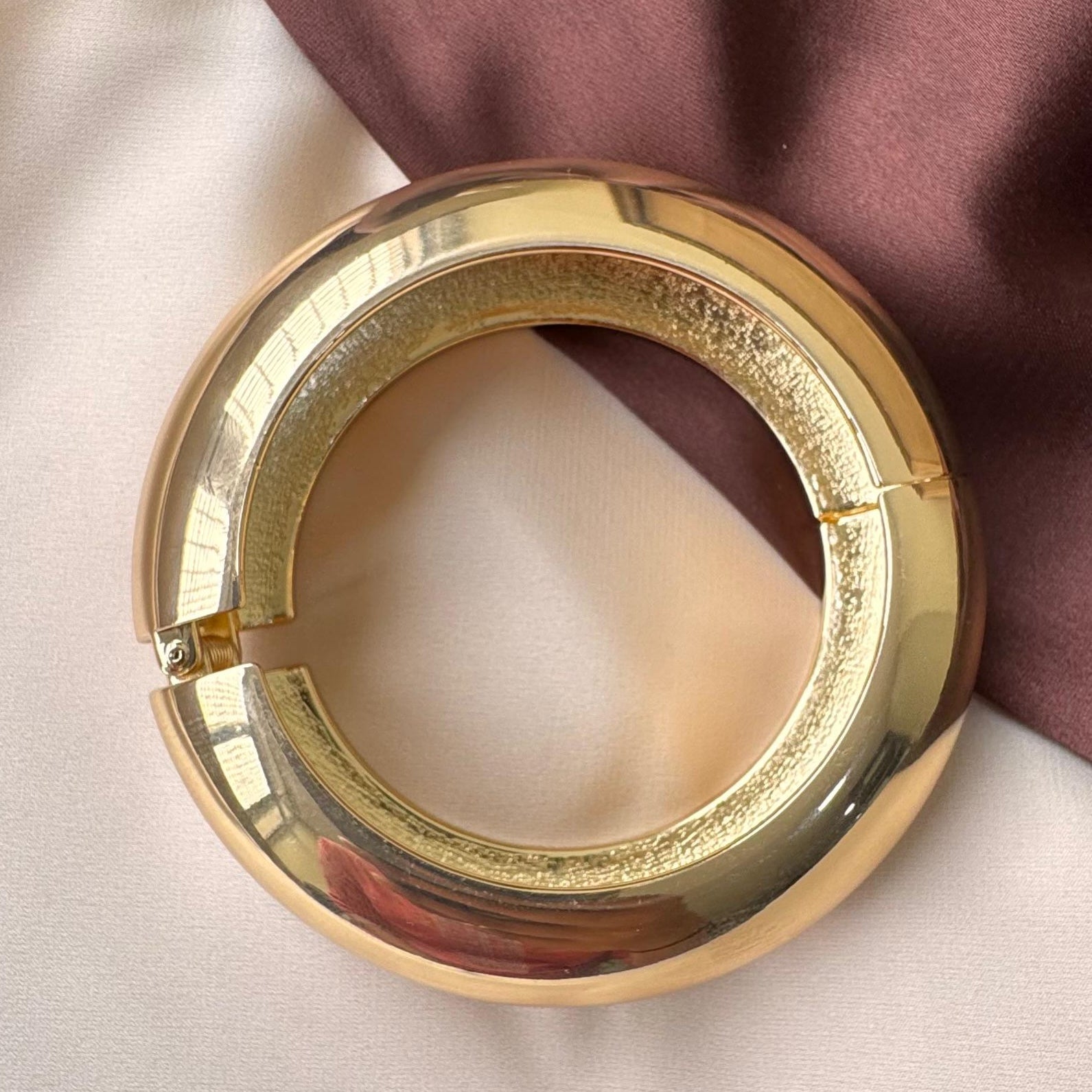 TFC Size 2.4 Bold Circle Gold Plated Bangle