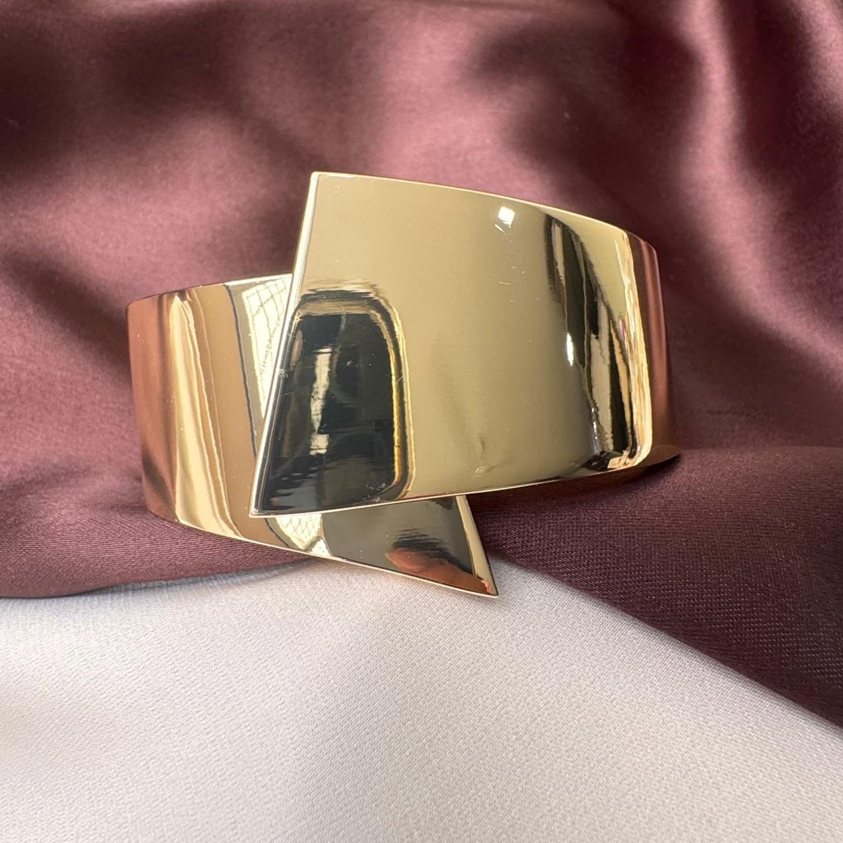 TFC Size 2.6 Overlap Gold Plated Bracelet Bangle