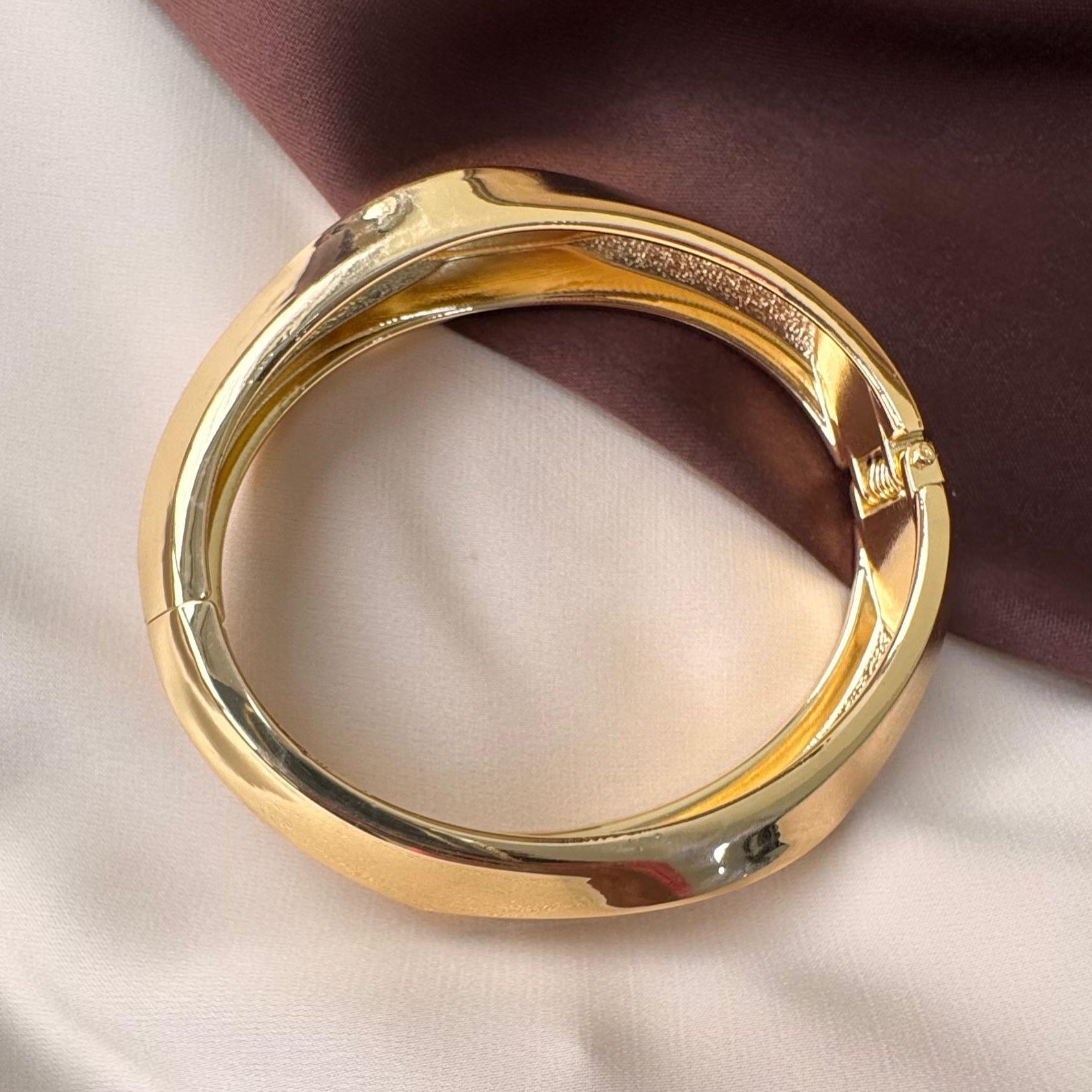 TFC Size 2.6 Molten Curve Gold Plated Bangle