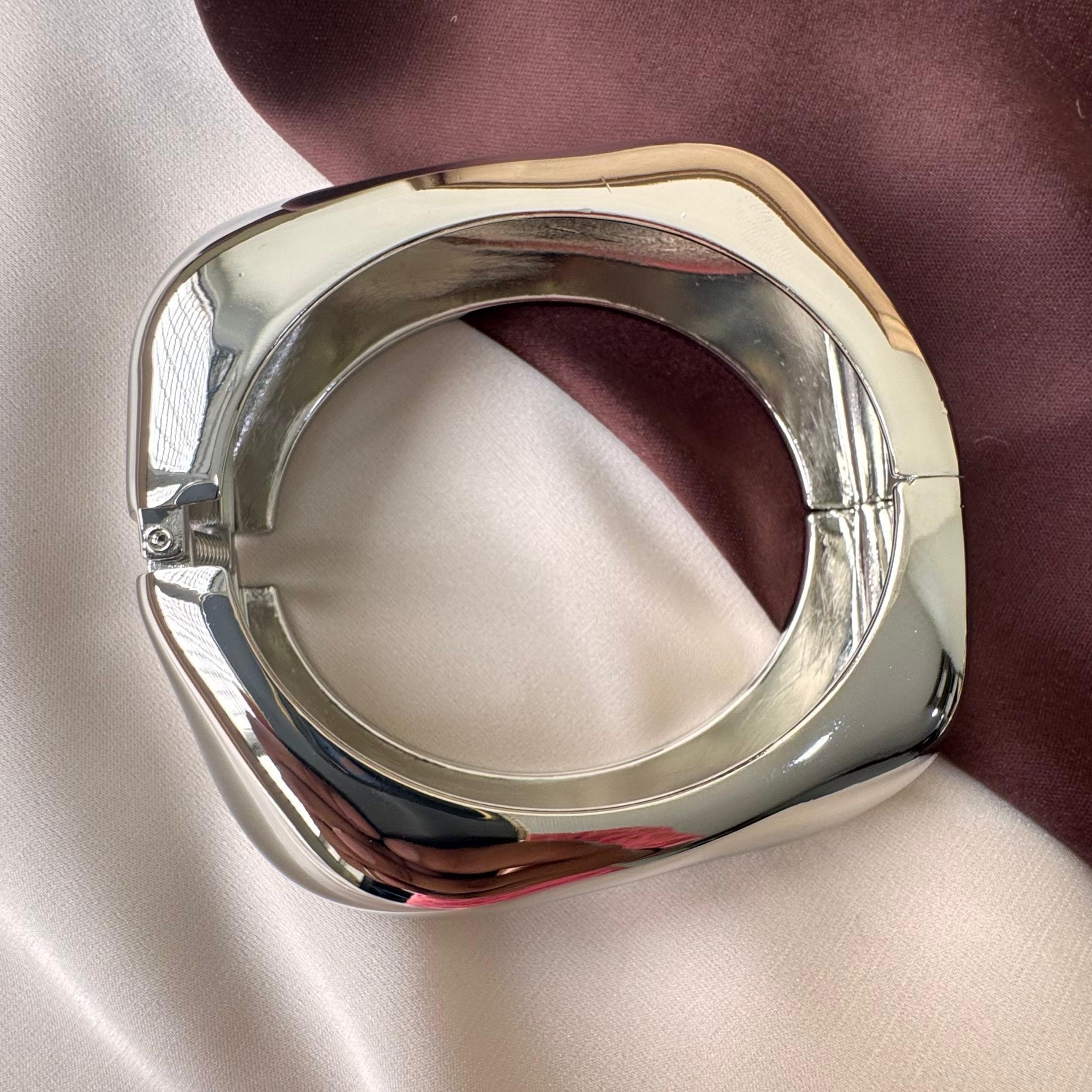TFC Size 2.6 Liquid Edge Silver Plated Bangle