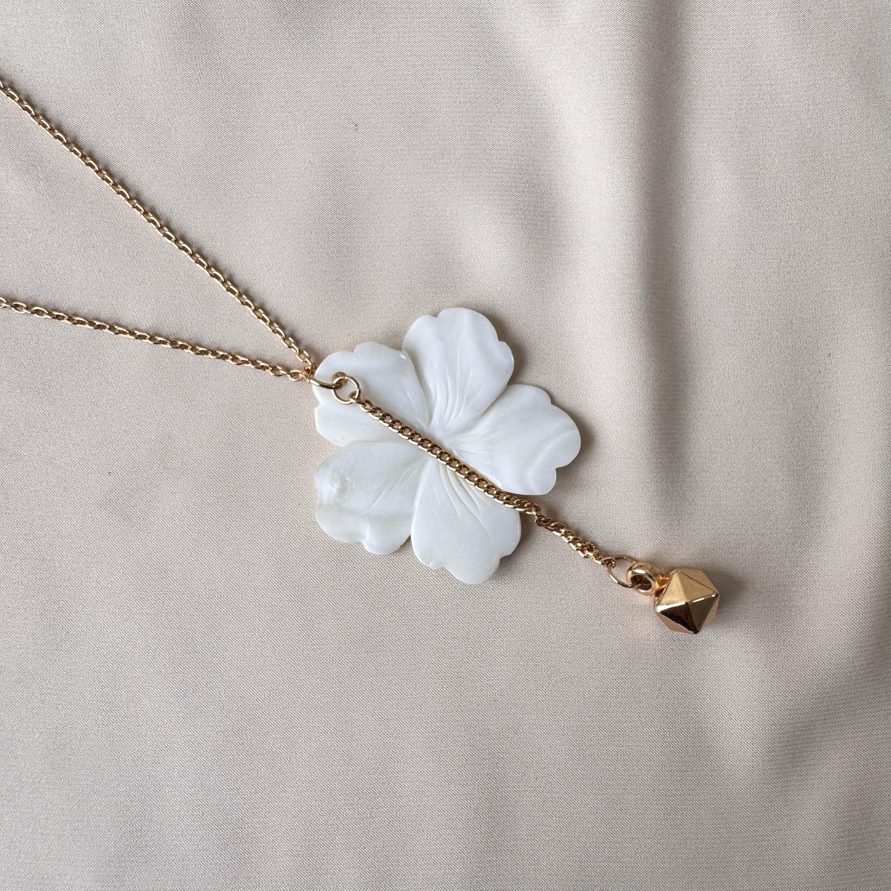 TFC Wavy White Flower Gold Plated Necklace