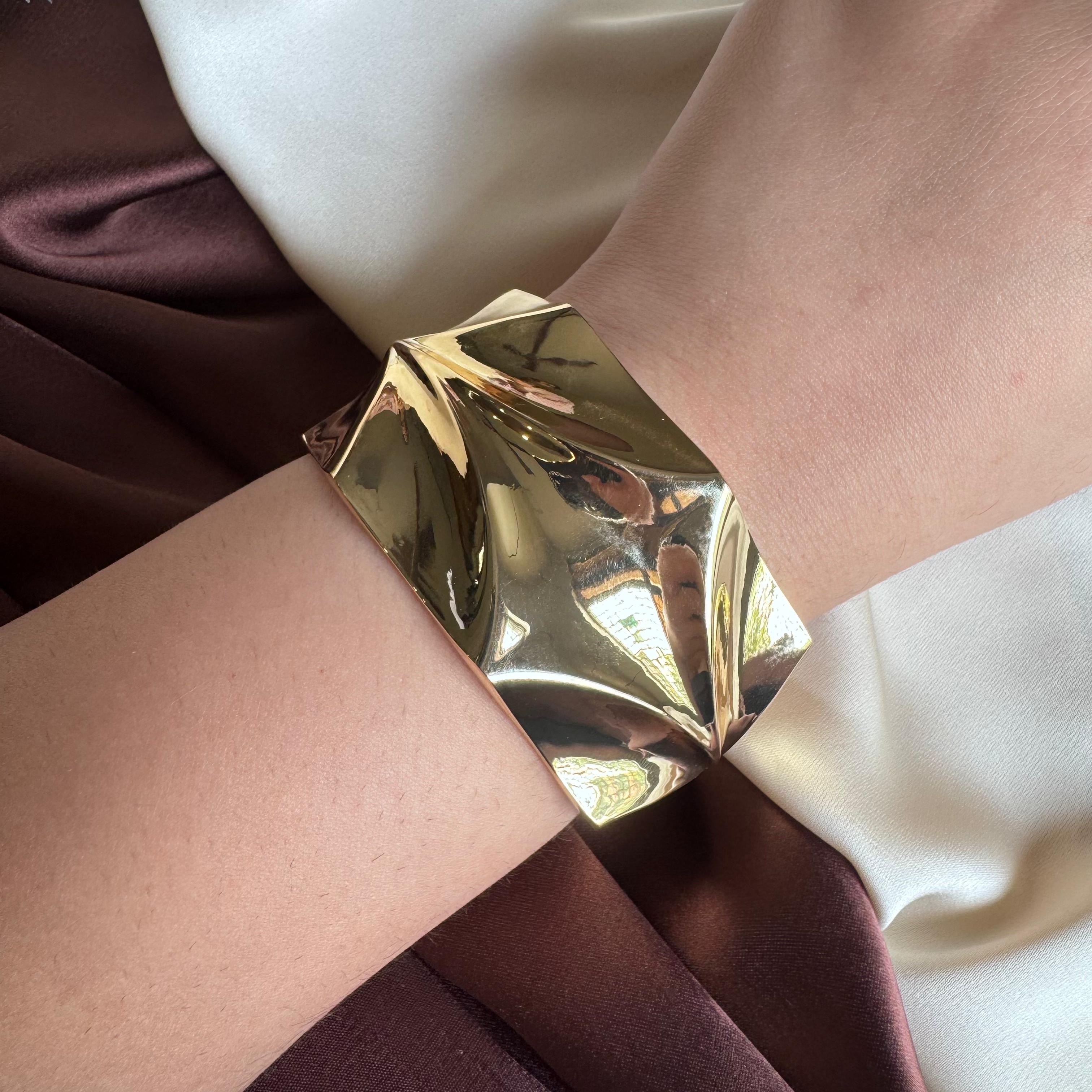 TFC Size 2.6 Kite Cut Gold Plated Bracelet Bangle
