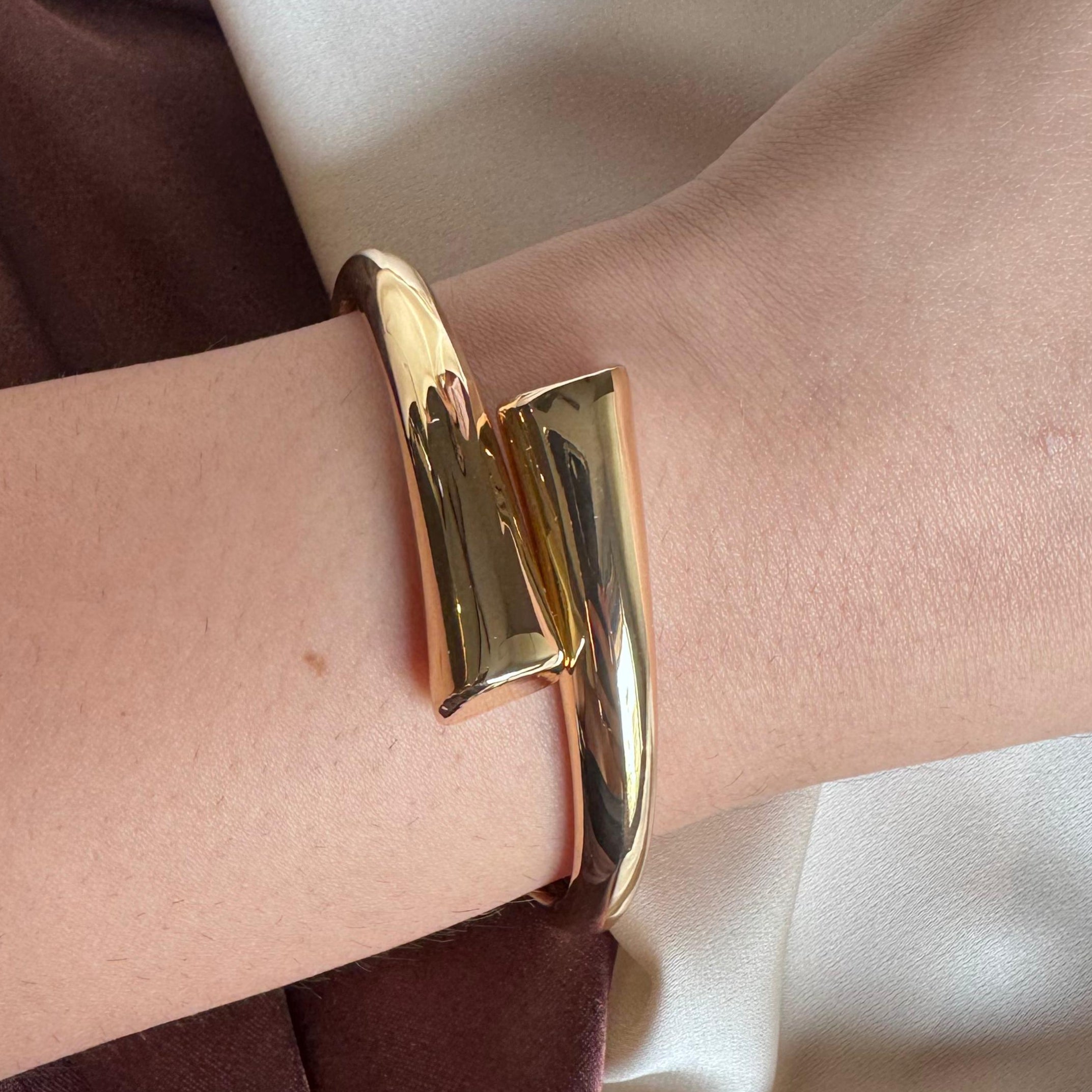 TFC Size 2.6 Flutter Gold Plated Bracelet Bangle
