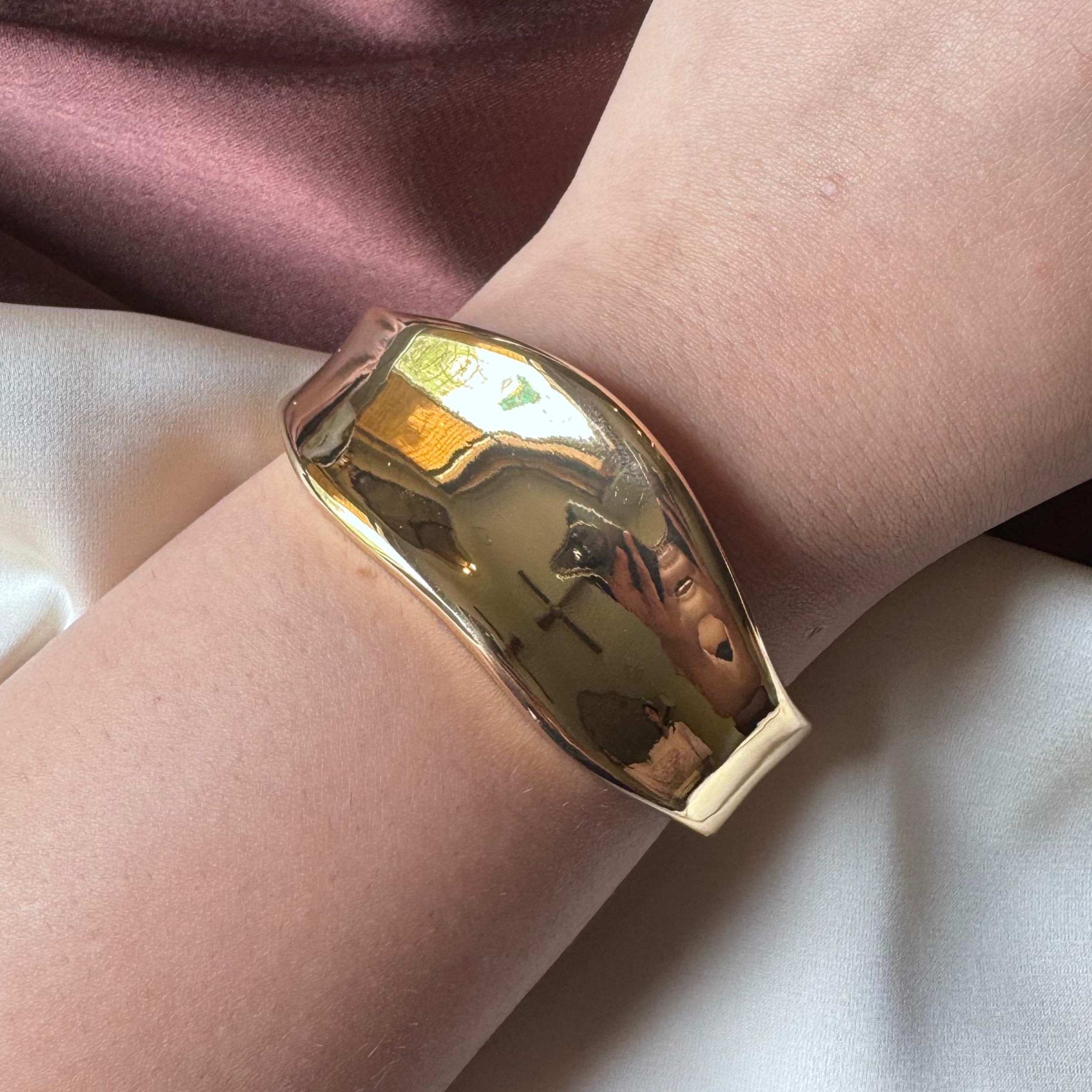 TFC Size 2.6 Sway Gold Plated Bracelet Bangle