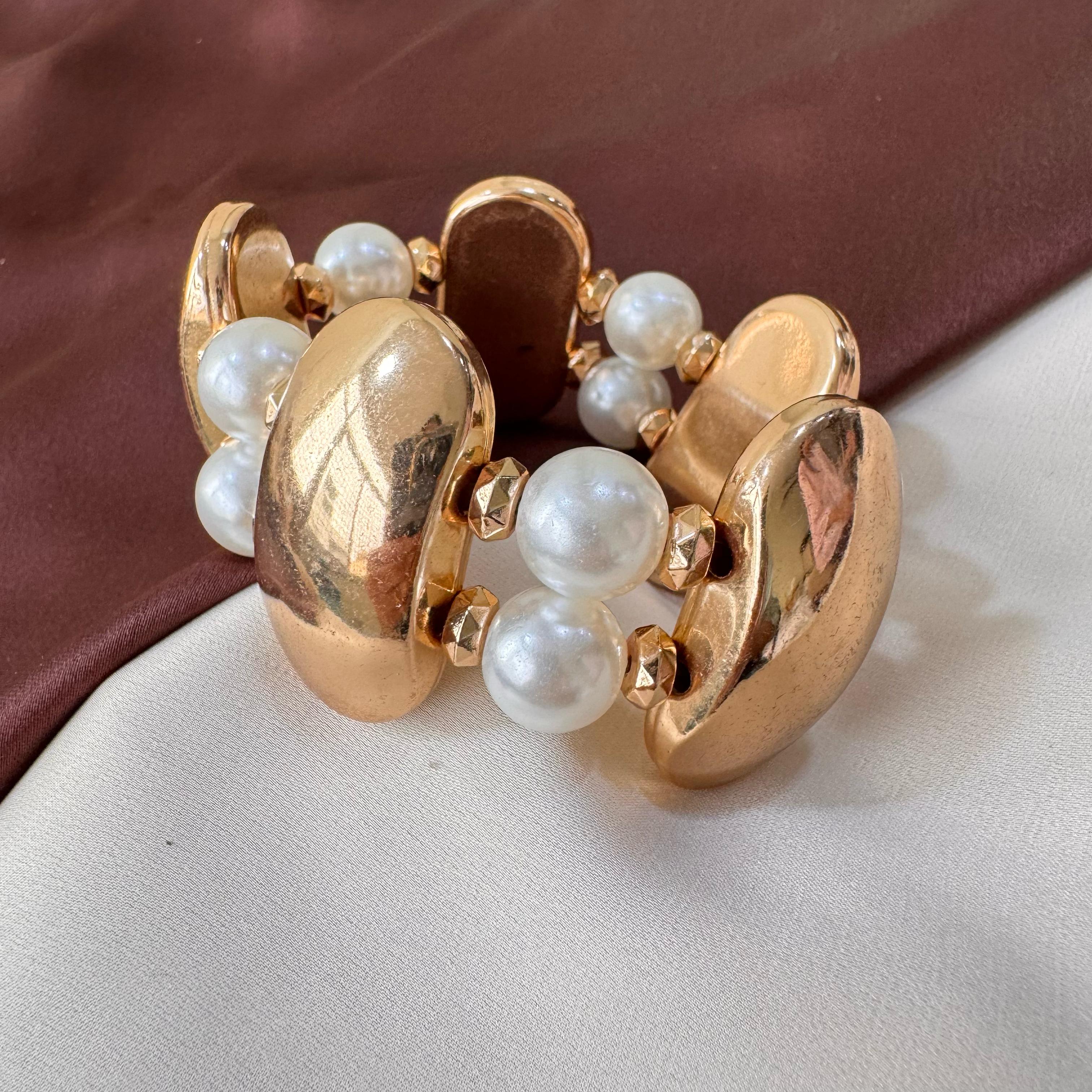 TFC Pearl Bead Gold Plated Stretchable Bracelet