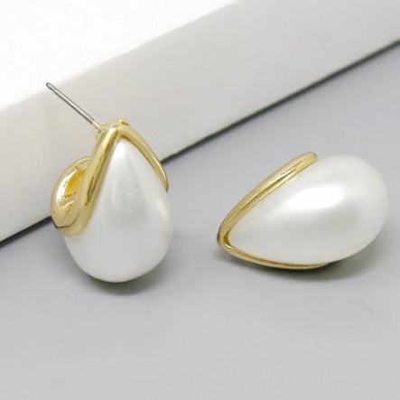 TFC Pearl Bottega Gold Plated Stud Earring