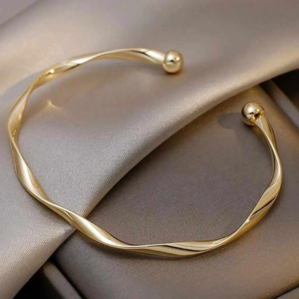 TFC Adjustable Molded Gold Plated Bracelet