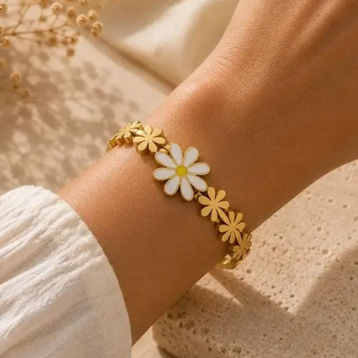 TFC Size 2.6 Lily Flower Gold Plated Bracelet