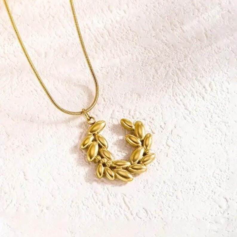 TFC Round Leaf Gold Plated Pendant Necklace