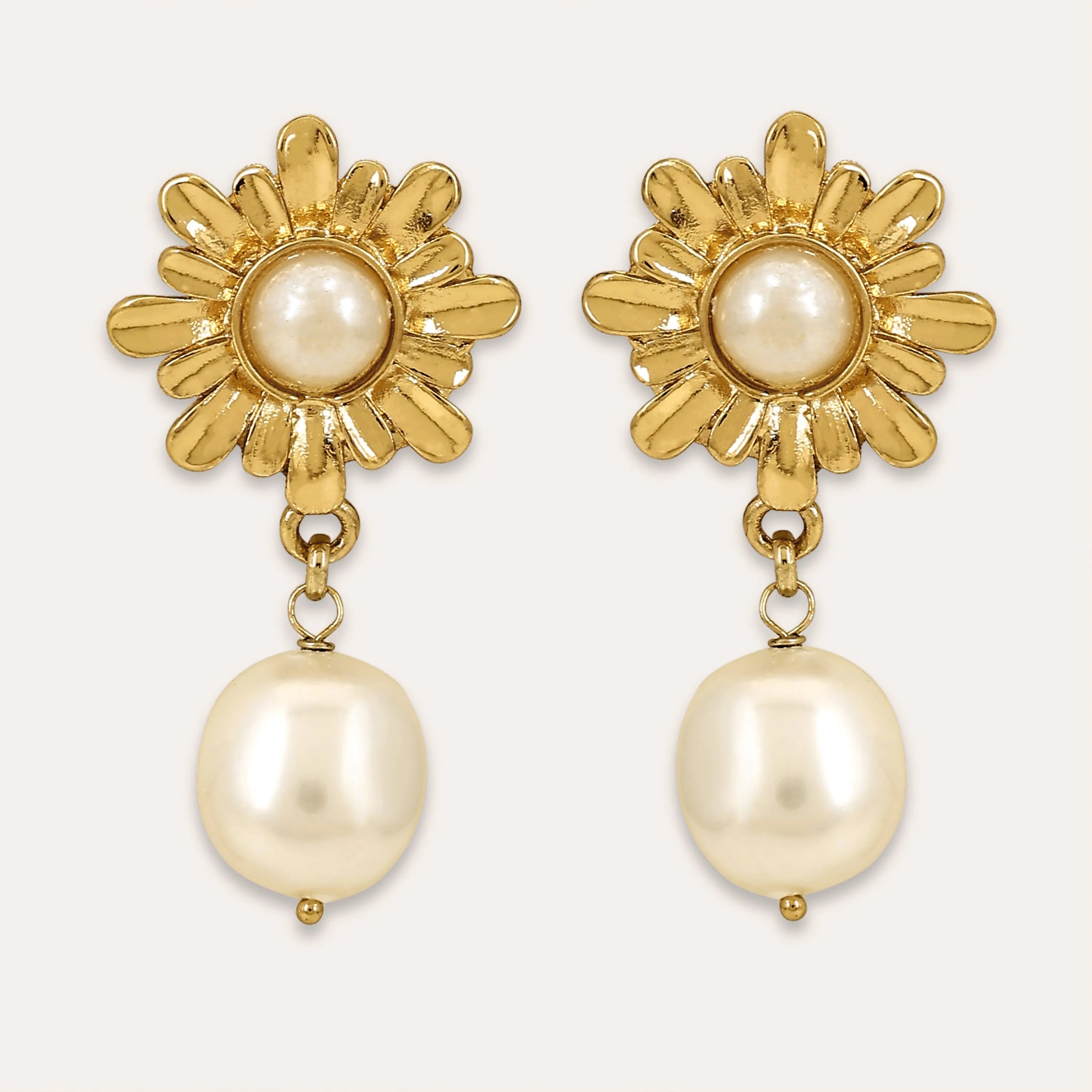 Amazon.com: Erimberate Vintage Teardrop Pearl Dangle Earrings Round Pearl  Stud Earrings Pearl Drop Earrings Gold Pearl Bead Earrings Wedding Pearl  Earrings Jewelry for Women and Girls Gifts : Clothing, Shoes & Jewelry