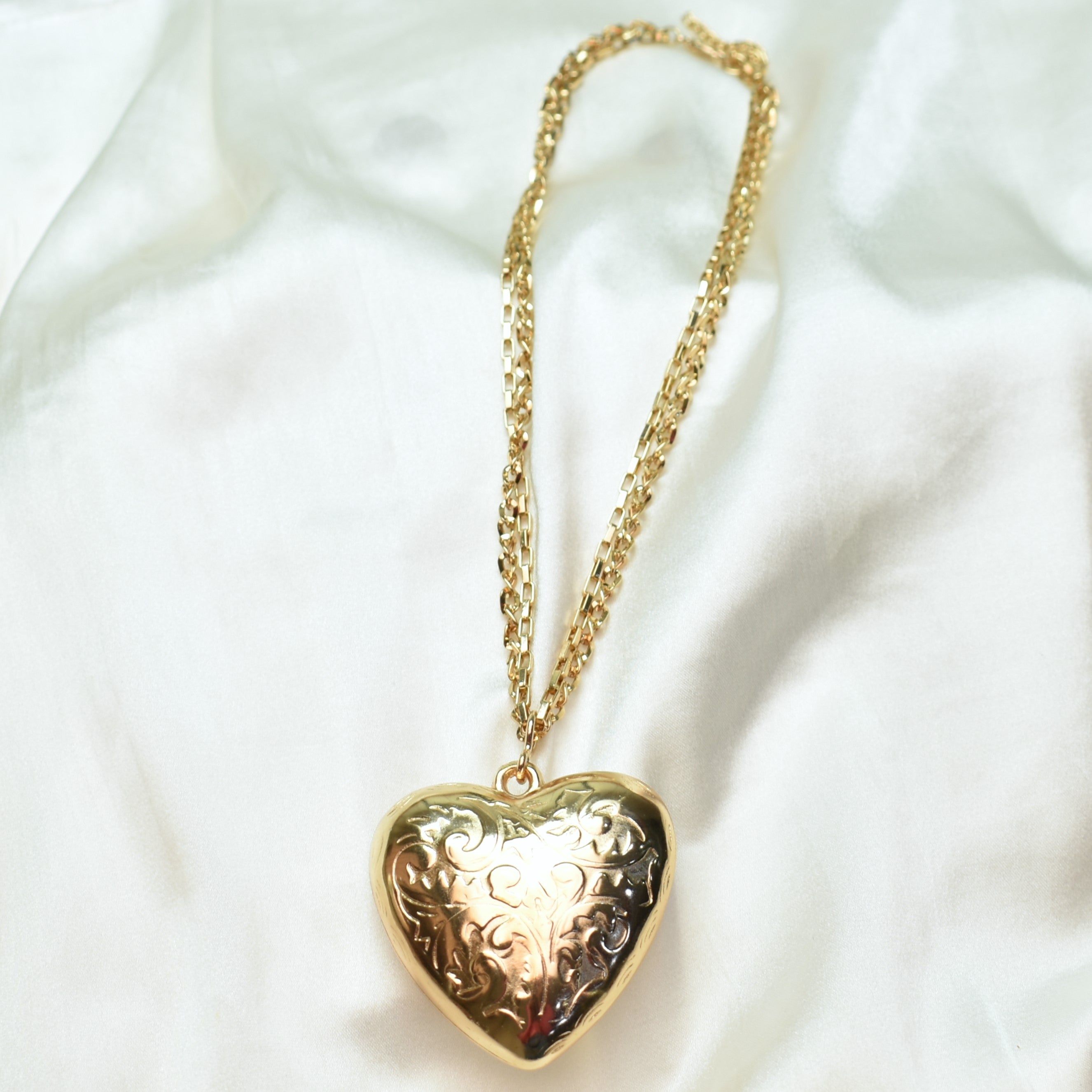 TFC Bold Crafted Heart Gold Plated Necklace