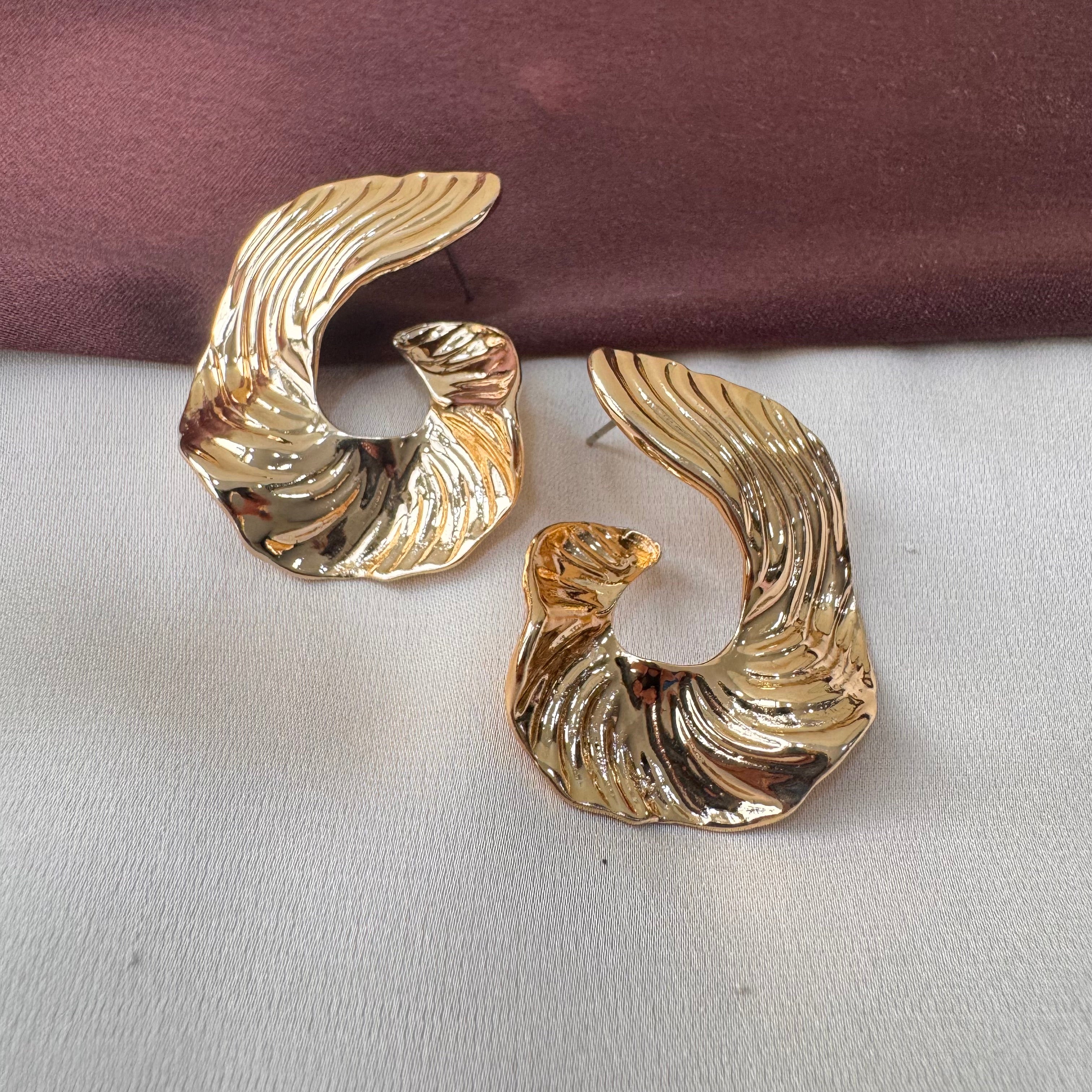 TFC Curve Gold Plated Stud Earrings