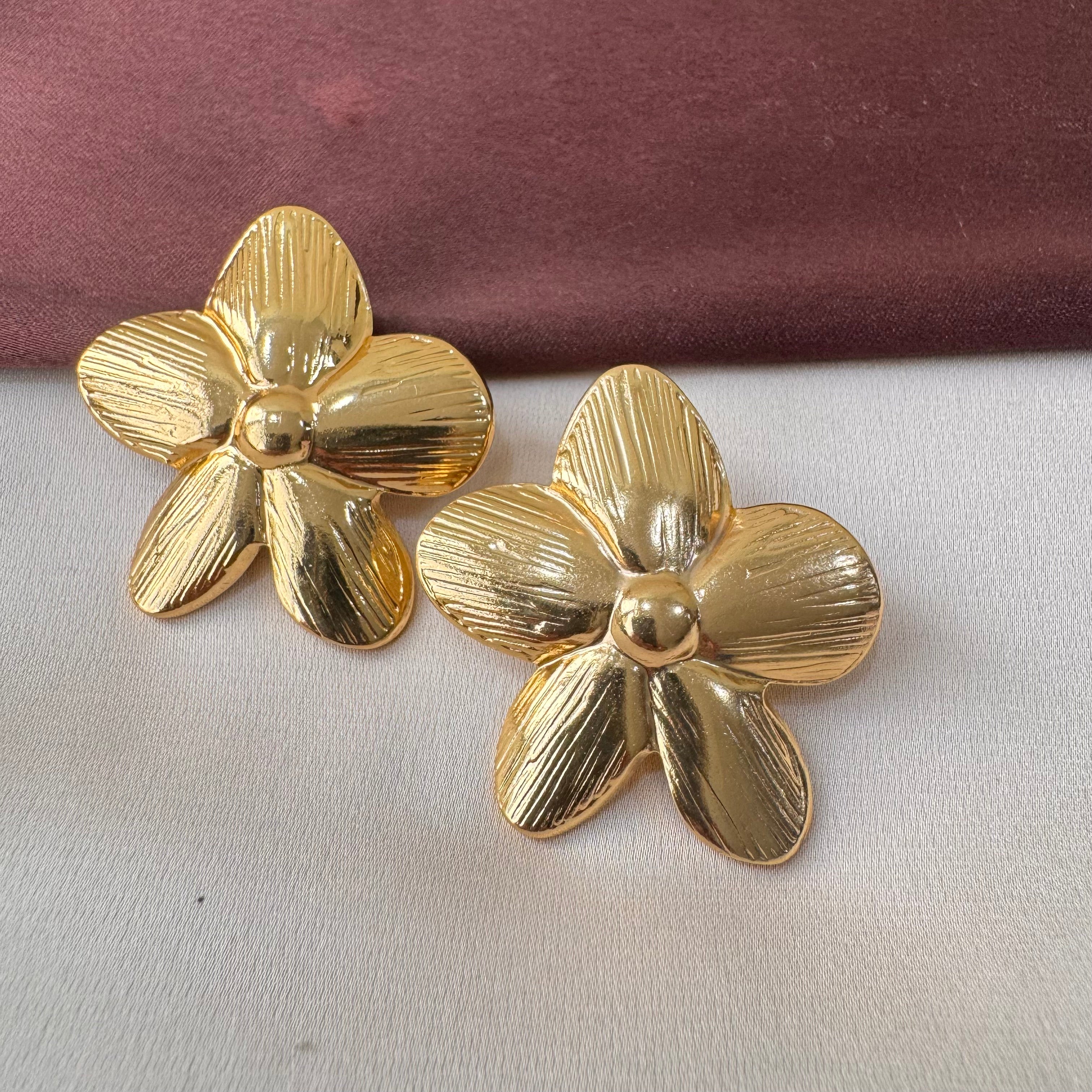 TFC Lining Flower Gold Plated Stud Earrings