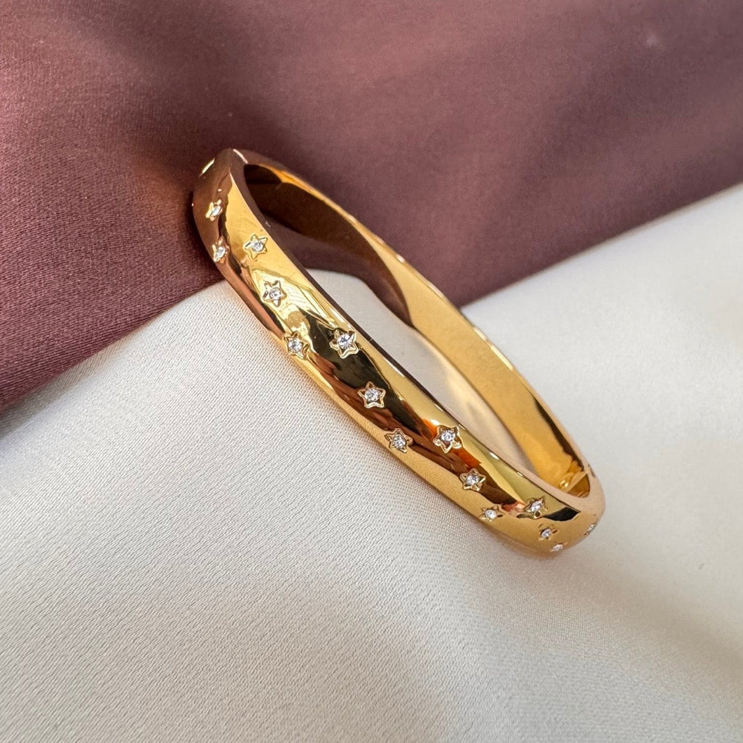 TFC Size 2.2 Star Stone Gold Plated Bracelet Bangle