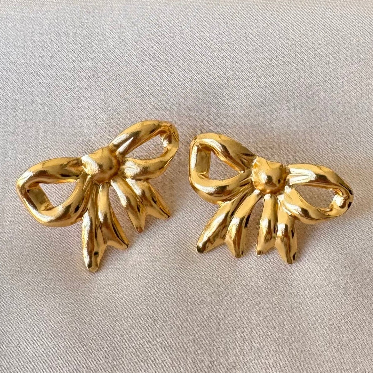 TFC Small Bow Gold Plated Stud Earrings