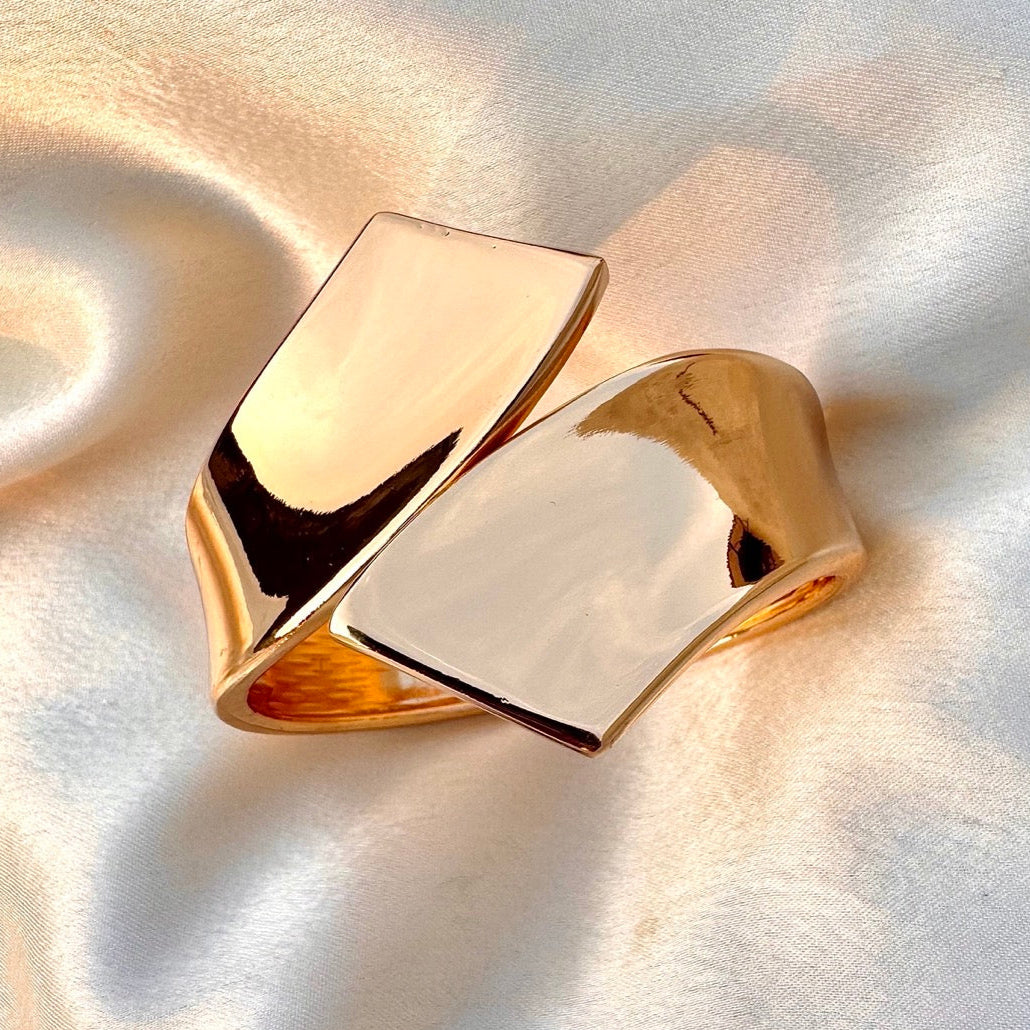 TFC Simple Wave Gold Plated Bracelet Bangle (Size 2-6)