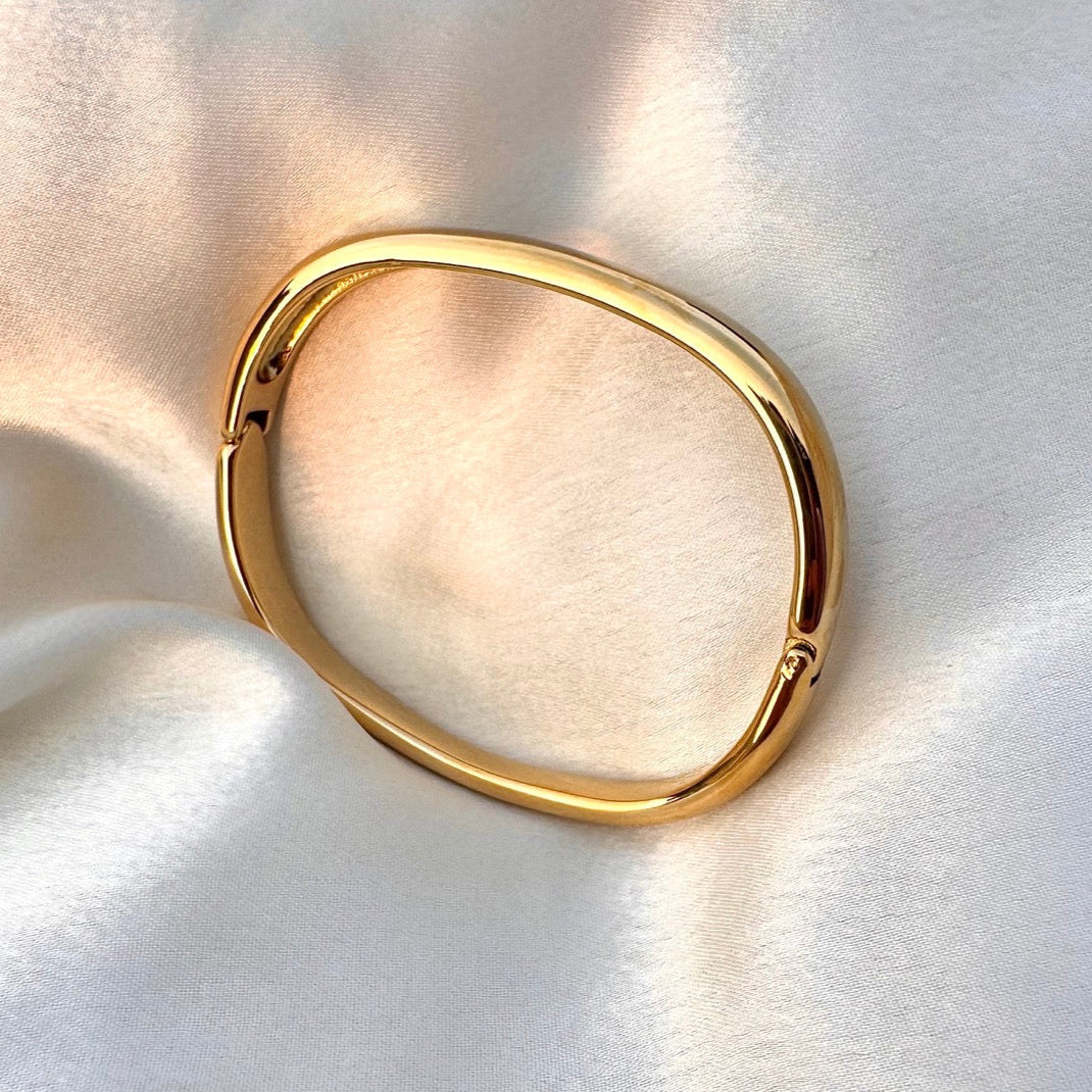TFC  Size 2.6 Everyday Glow Gold Plated Bracelet Bangle