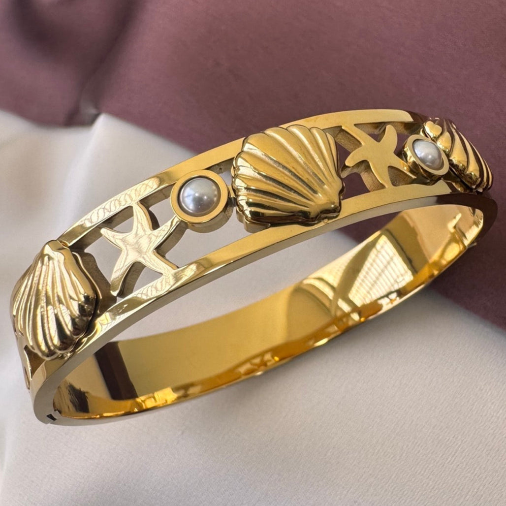 TFC Shelle Star Gold Plated Bracelet Bangle