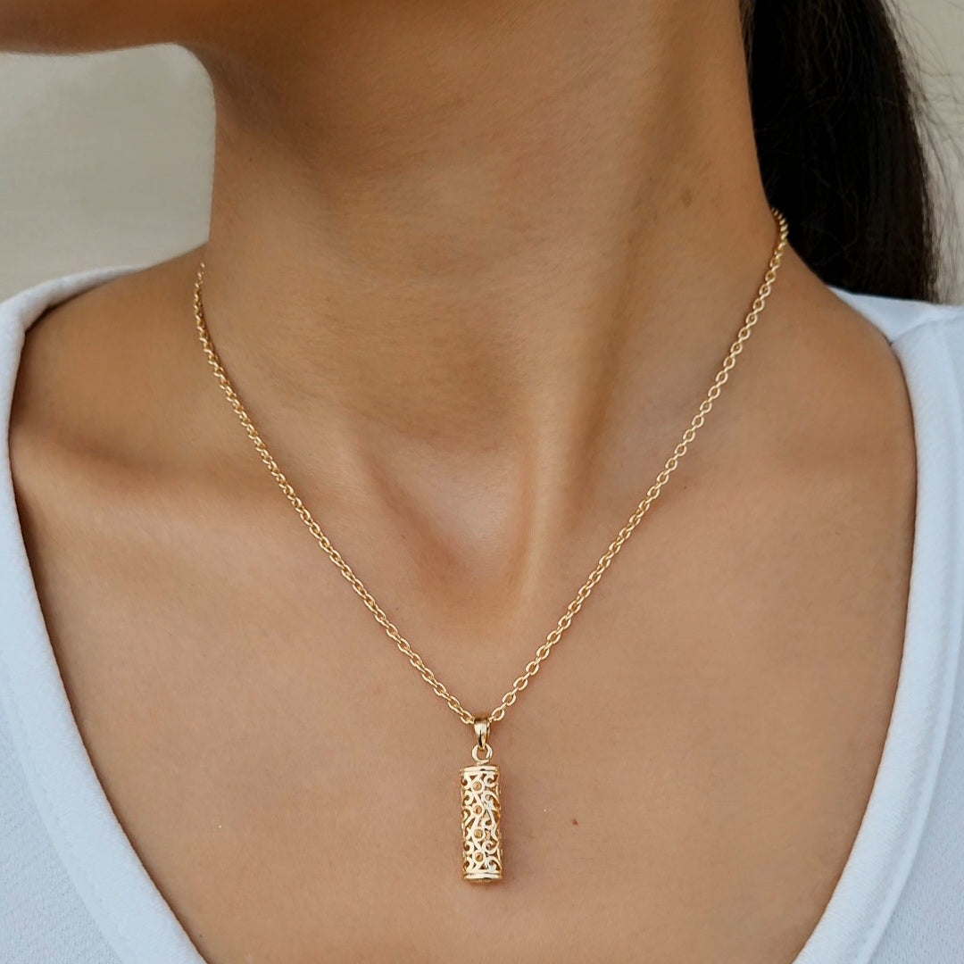 TFC Simple Art Gold Plated Pendant Necklace